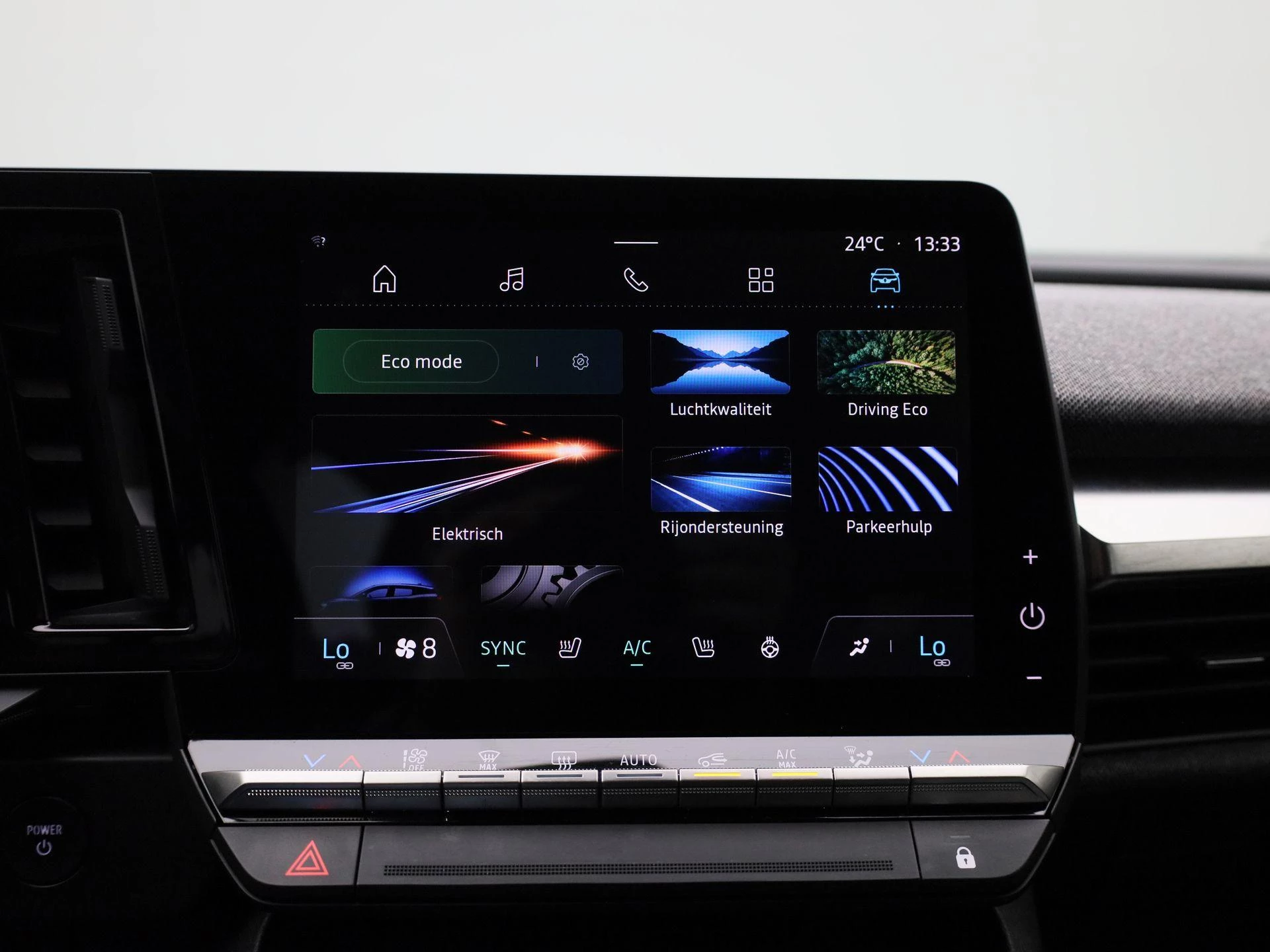 Renault-Megane E-Tech-image-29