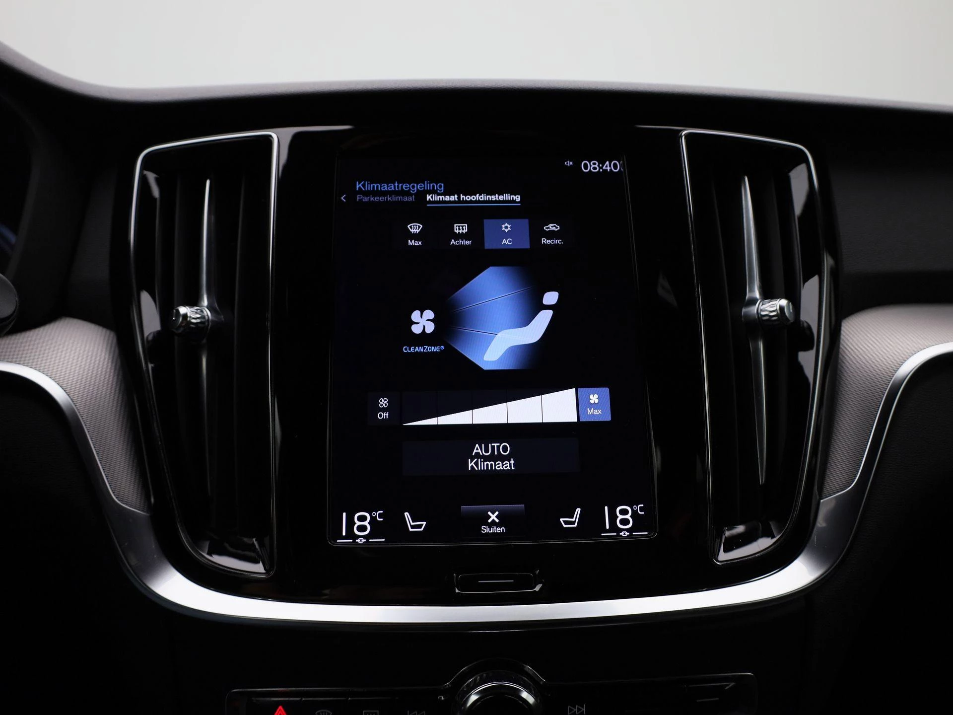 Volvo-V60-image-17