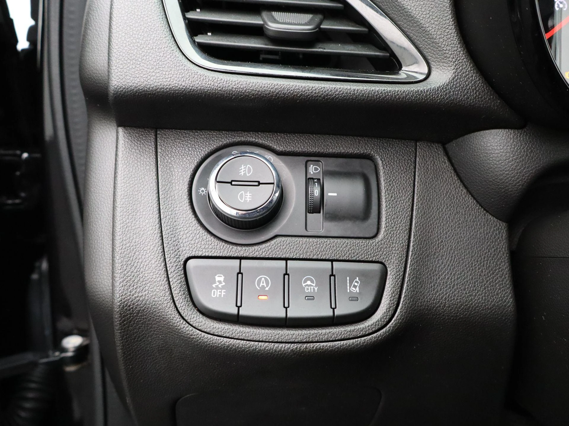 Opel-KARL-image-22