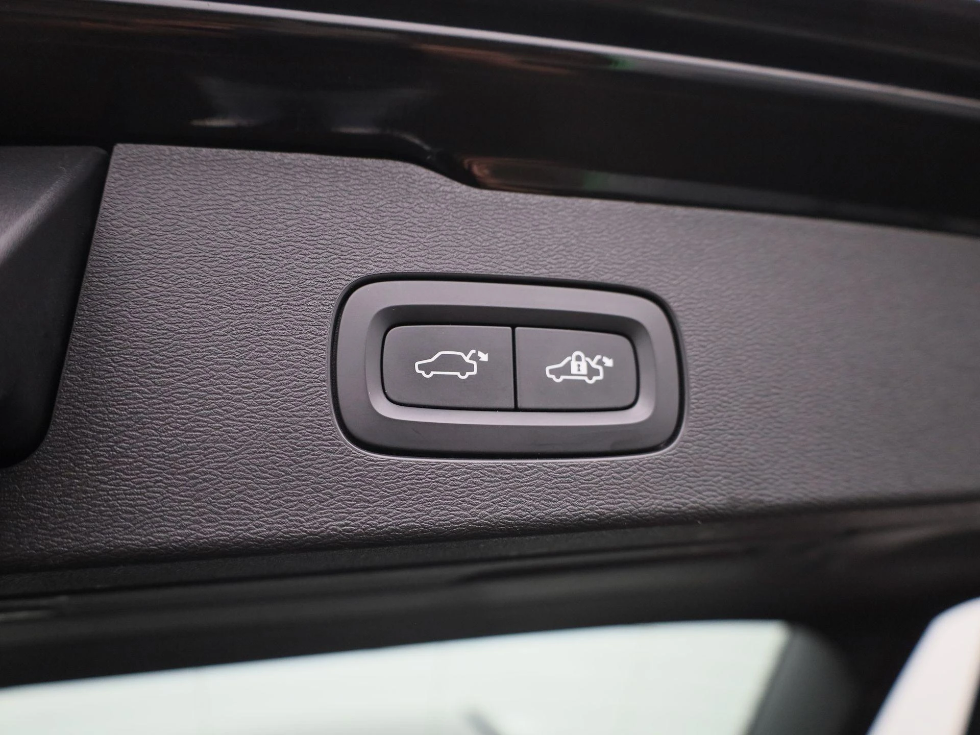 Volvo-V60-image-13