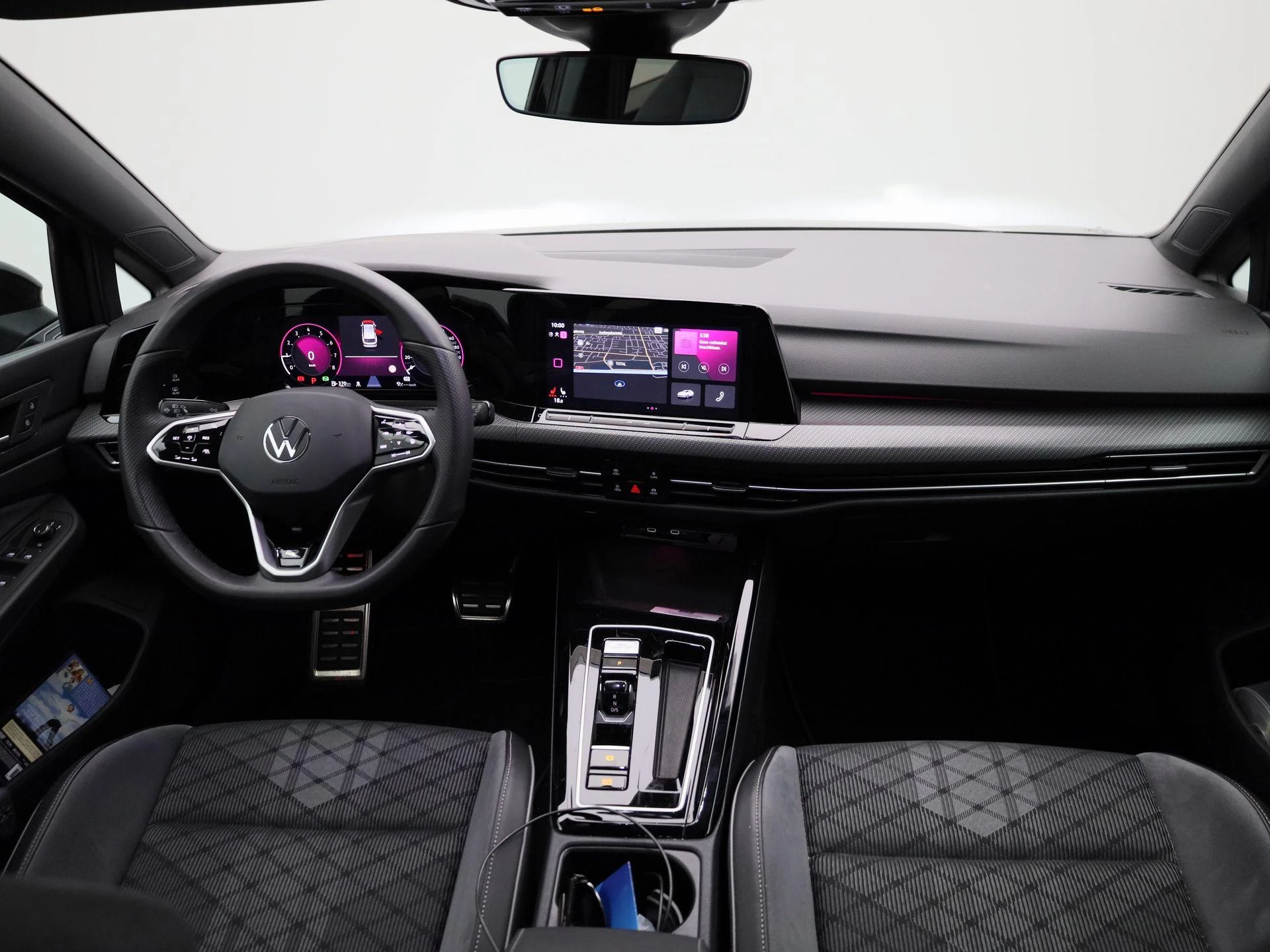 Volkswagen-Golf-image-34