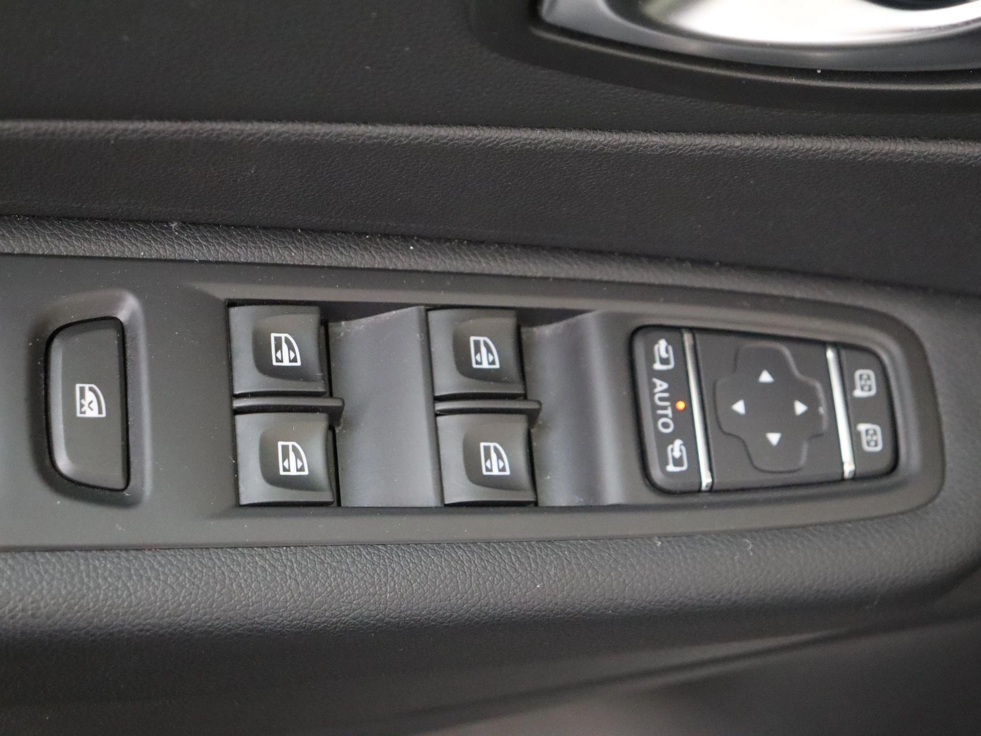 Renault-Captur-image-23