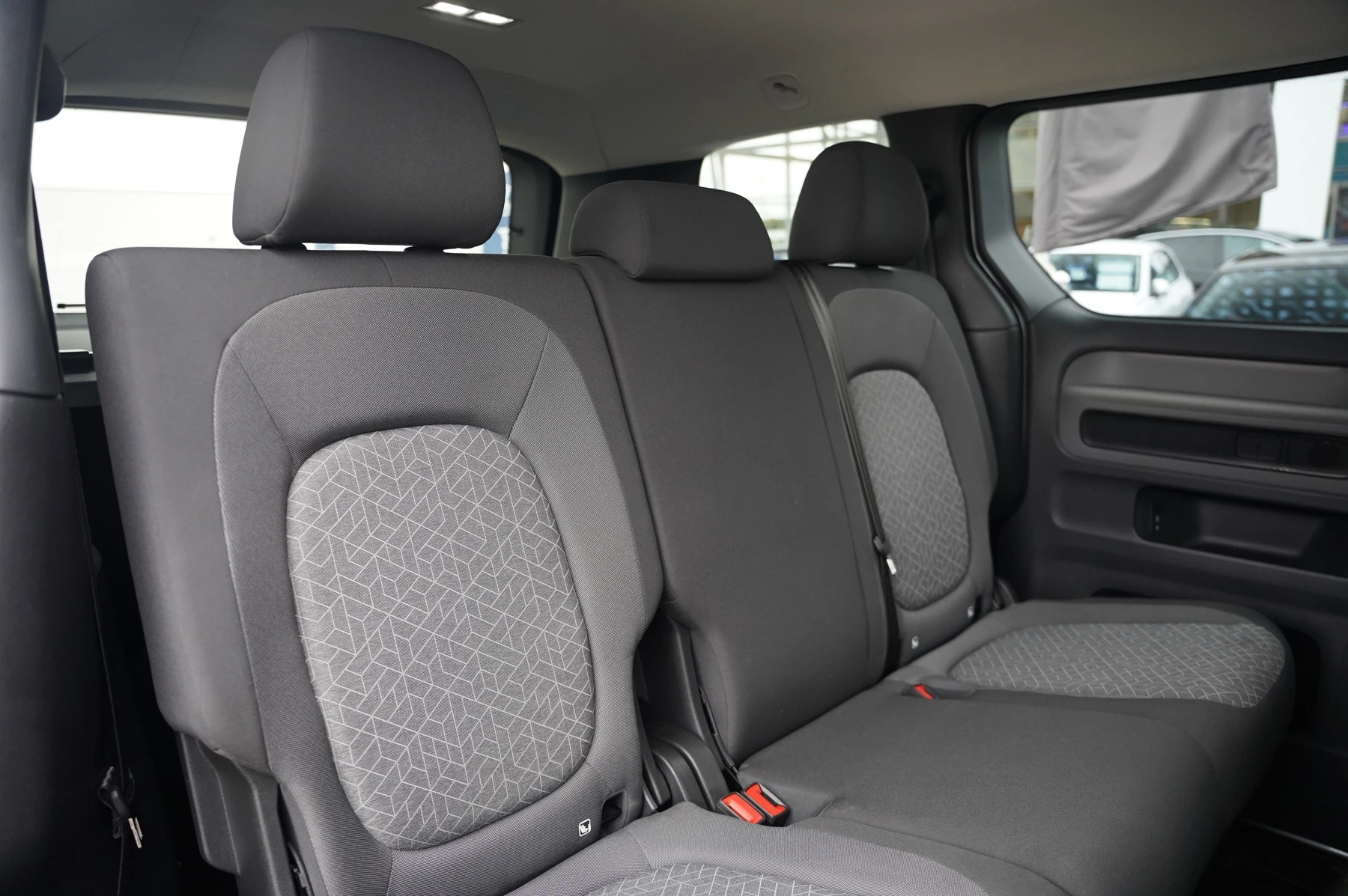 Volkswagen-ID. Buzz-image-10