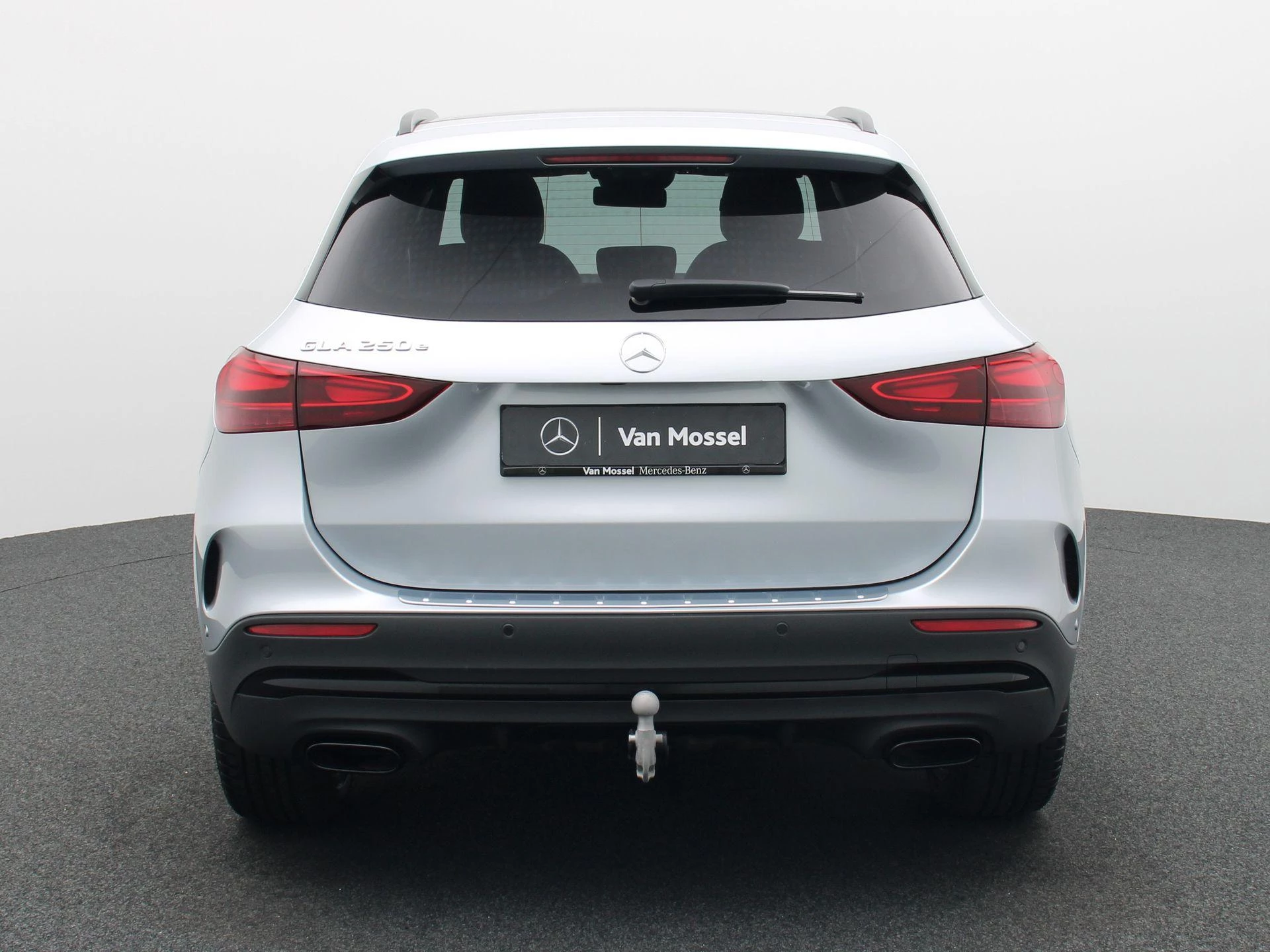 Mercedes-Benz GLA 250 e AMG Line + PREMIUM PLUS PACK + CARPLAY + TREKHAAK +