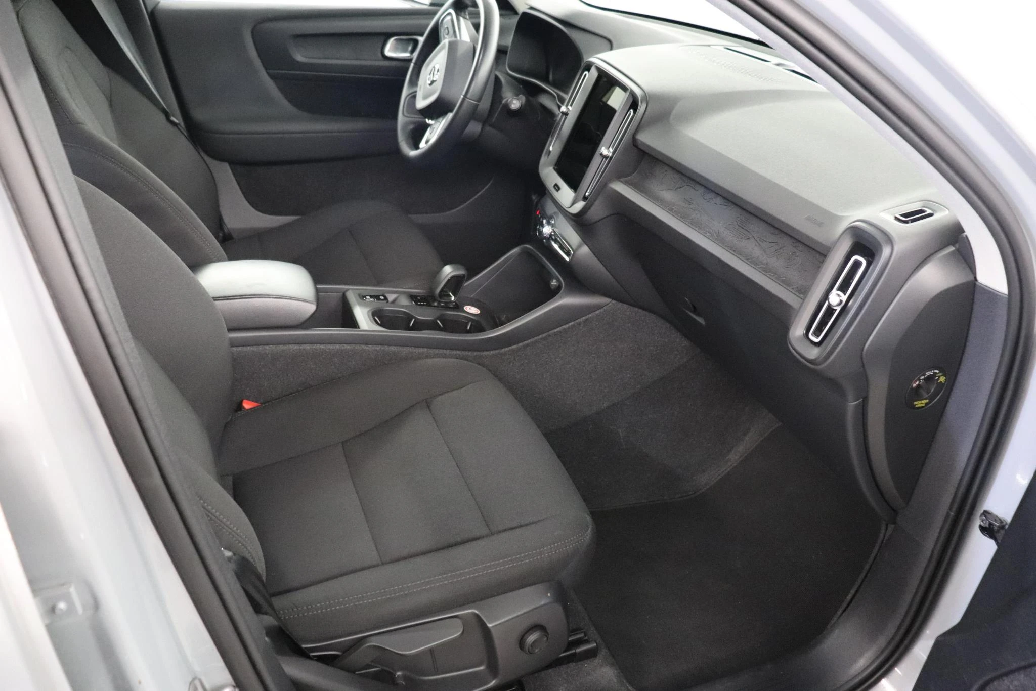 Volvo-XC40-image-9