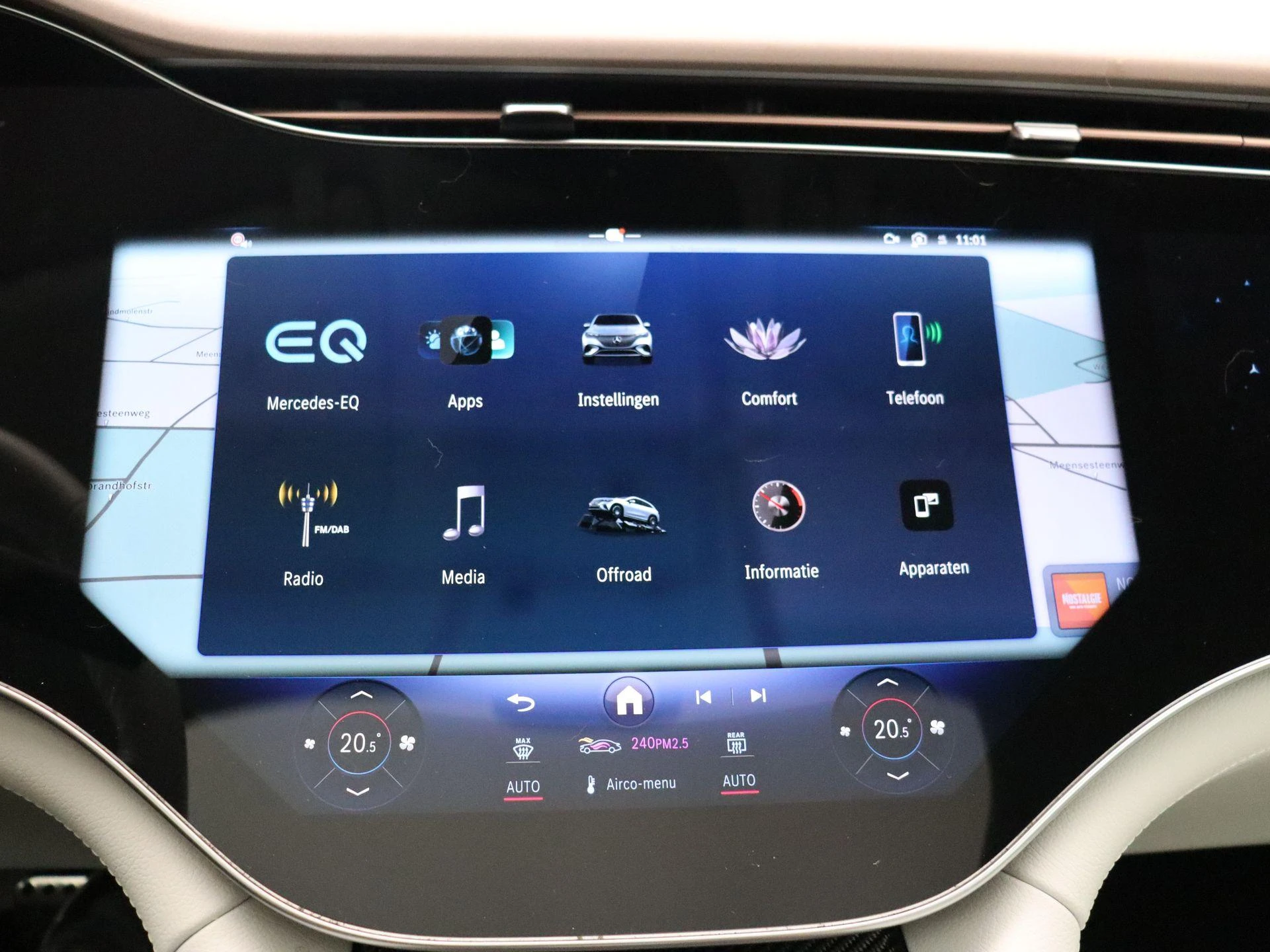 Mercedes-Benz-EQE-image-20