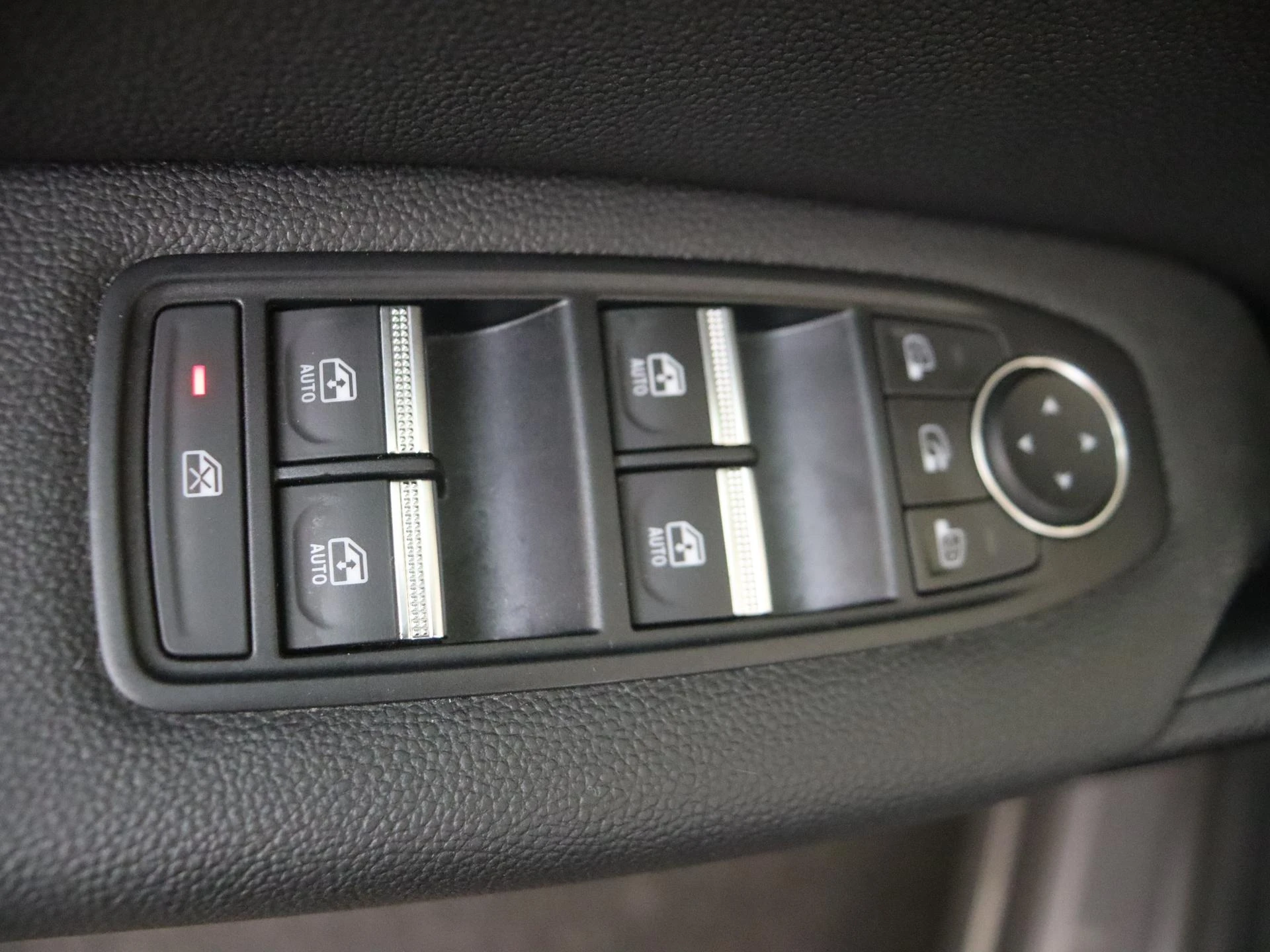 Renault-Captur-image-23