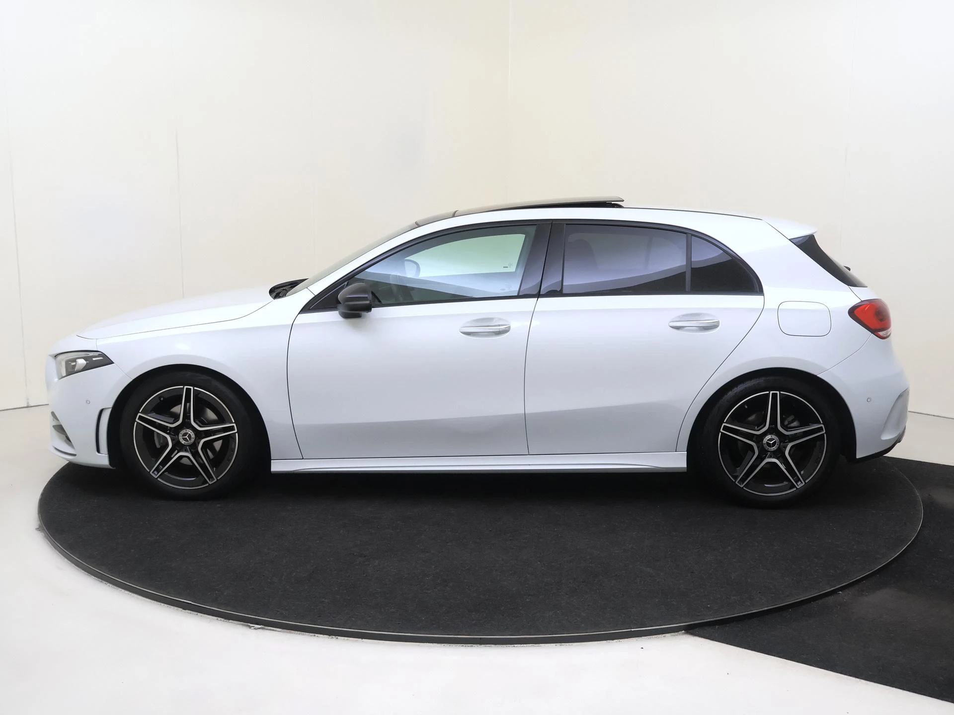 Mercedes-Benz A-Klasse 180 Business Solution AMG