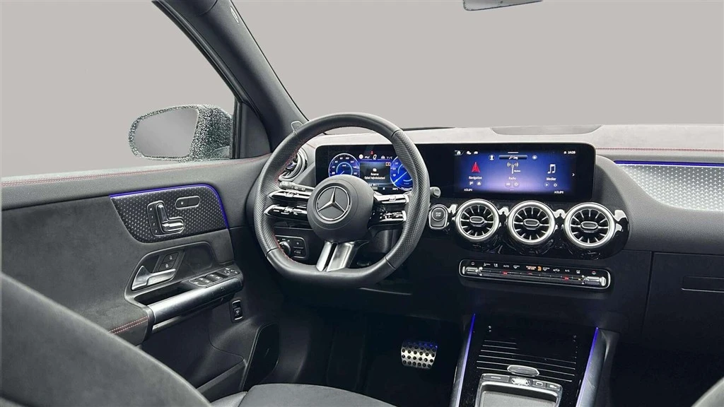 Mercedes-Benz-EQA-image-13