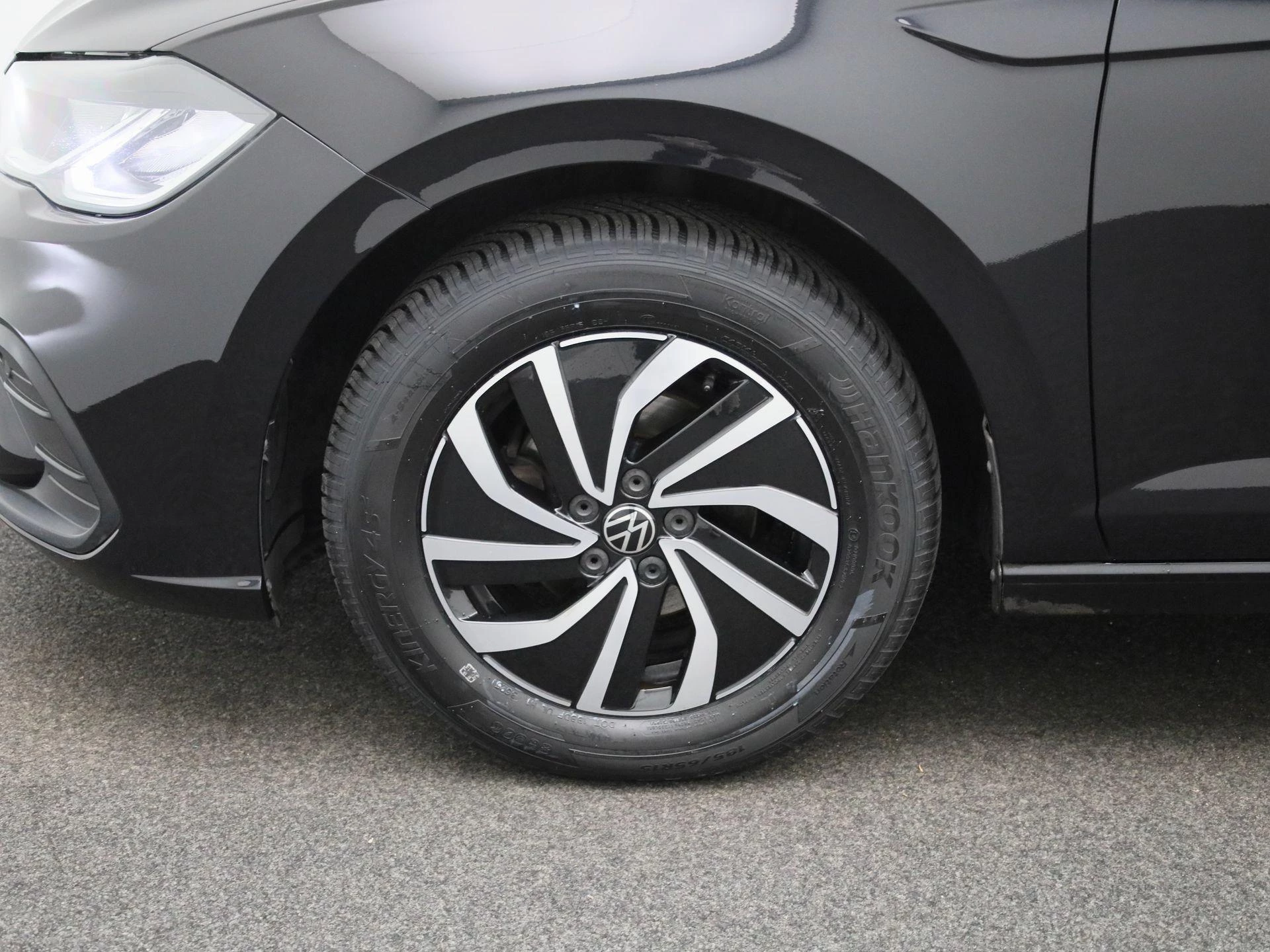 Volkswagen-Polo-image-10