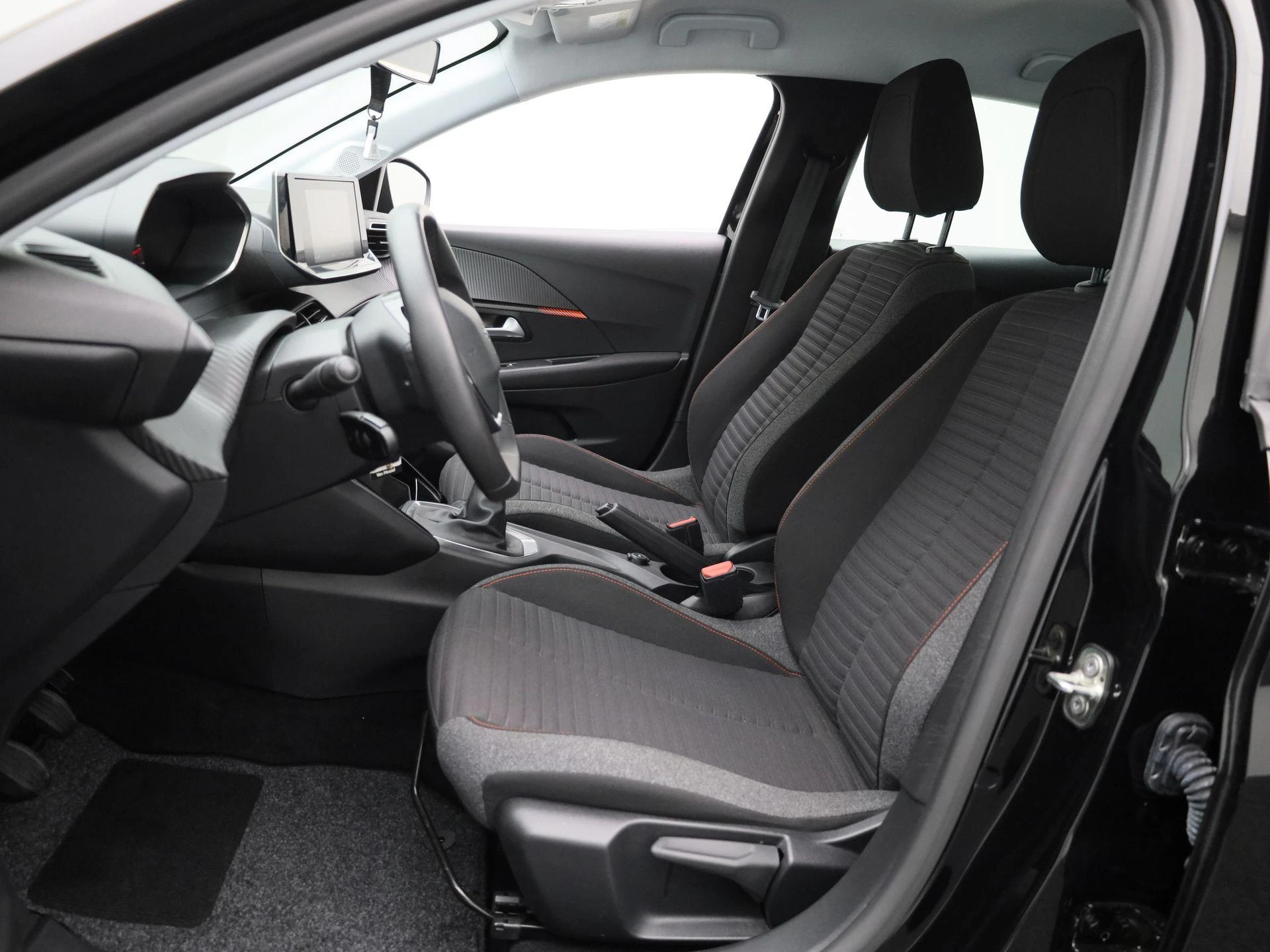 Peugeot-208-image-9