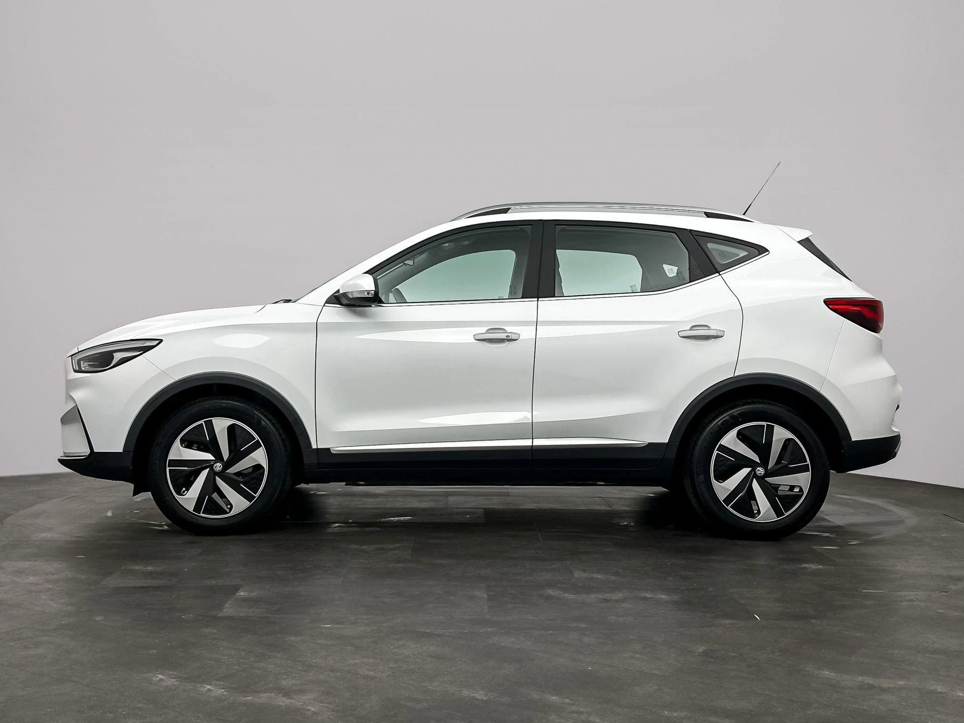 MG-ZS EV-image-11