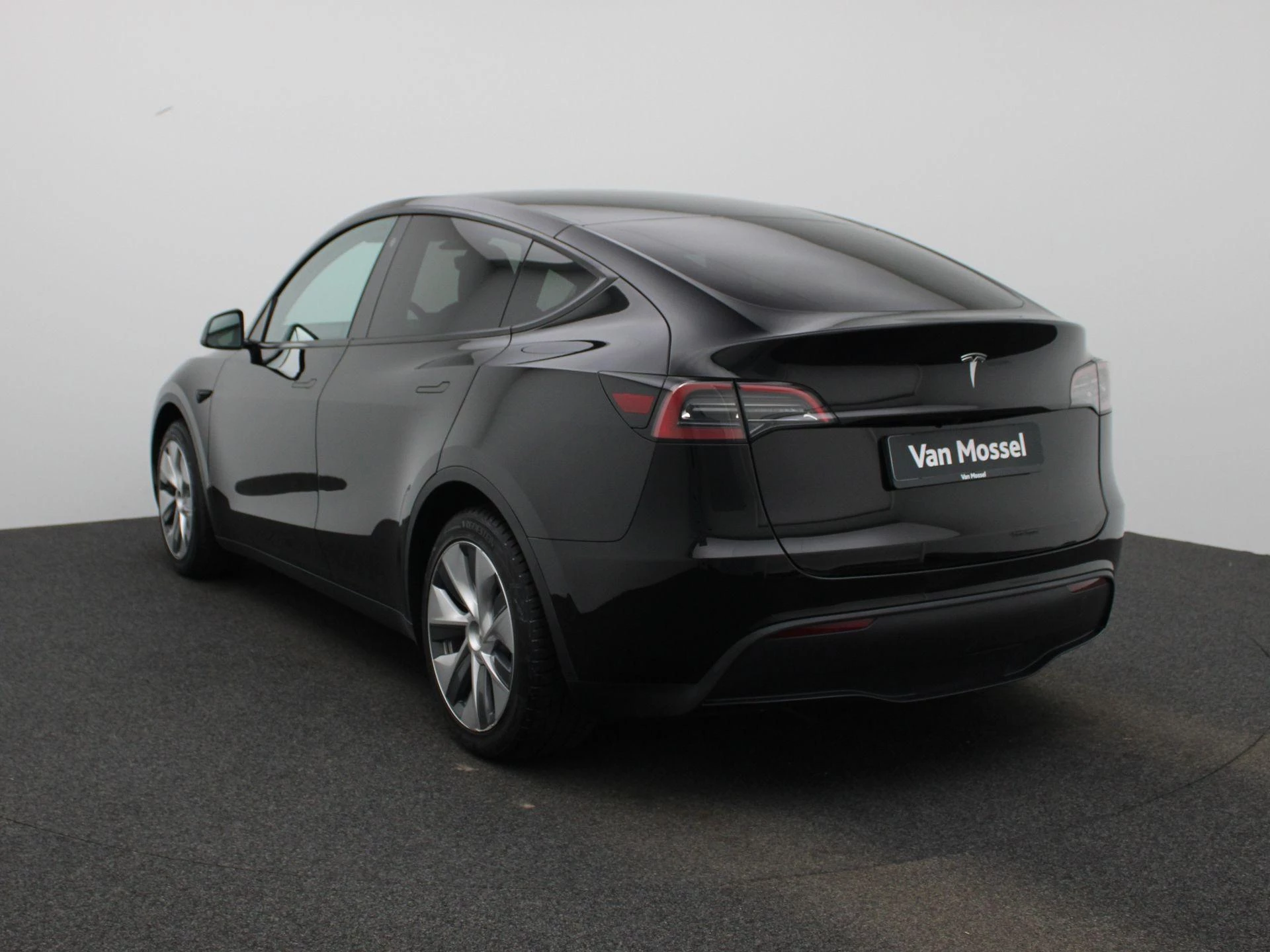 Tesla Model Y RWD