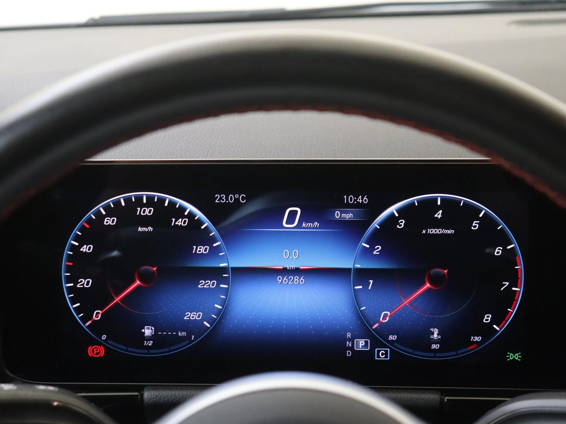 Mercedes-Benz-B-Klasse-image-10