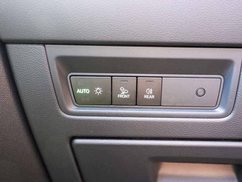 Volkswagen-Touareg-image-17