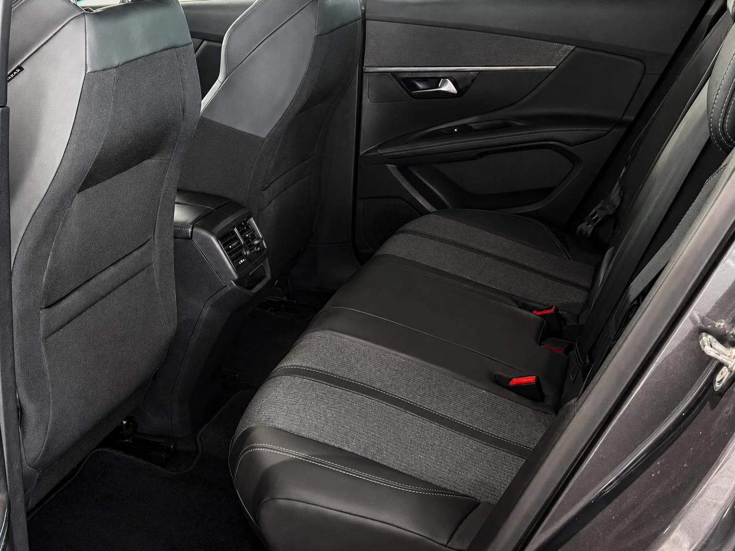 Peugeot 3008 1.2 PureTech Allure Pack Business