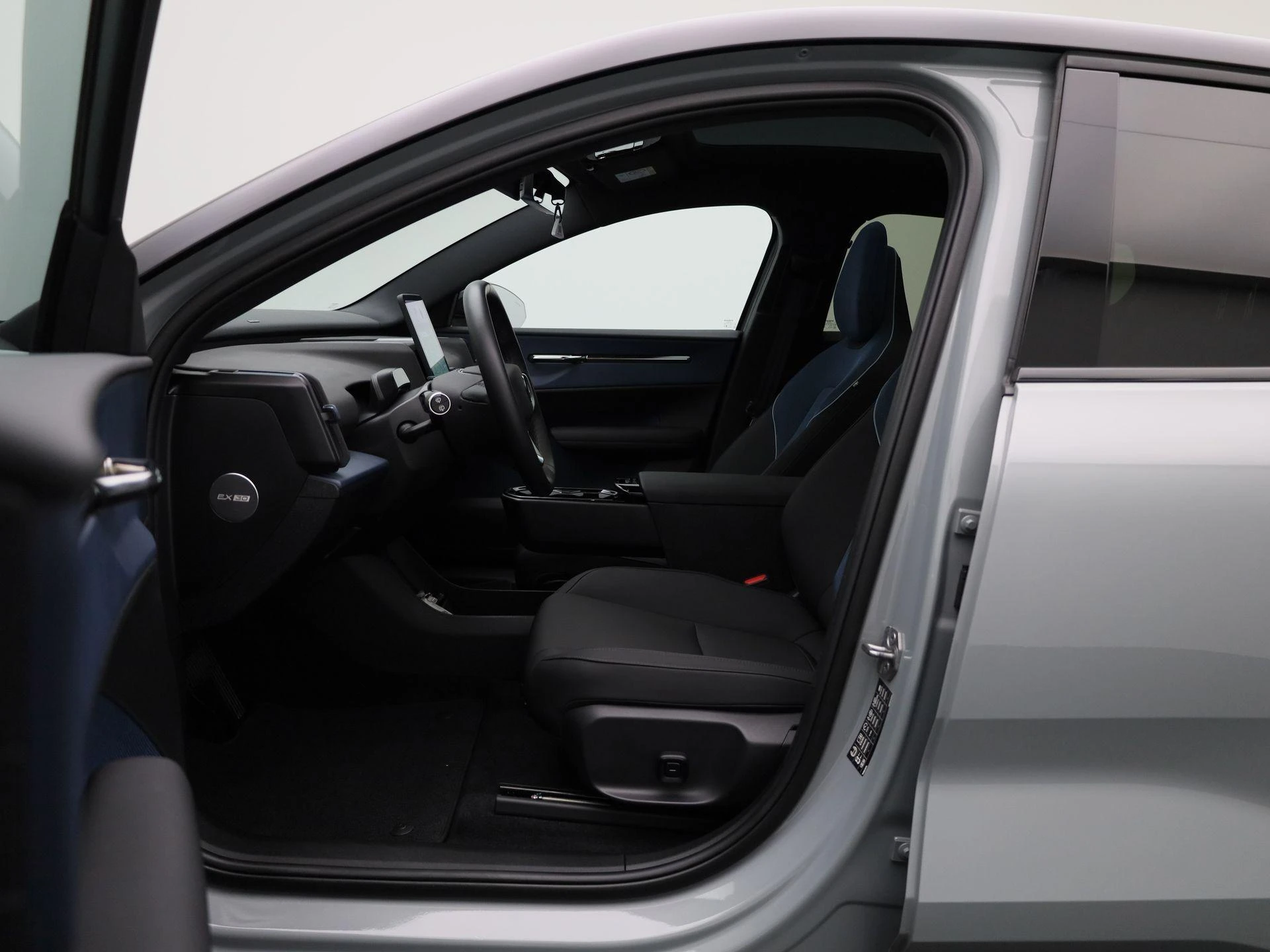 Volvo-EX30-image-8