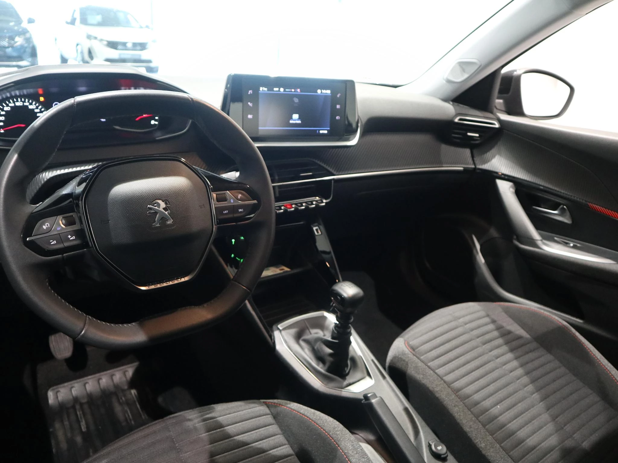 Peugeot-2008-image-10