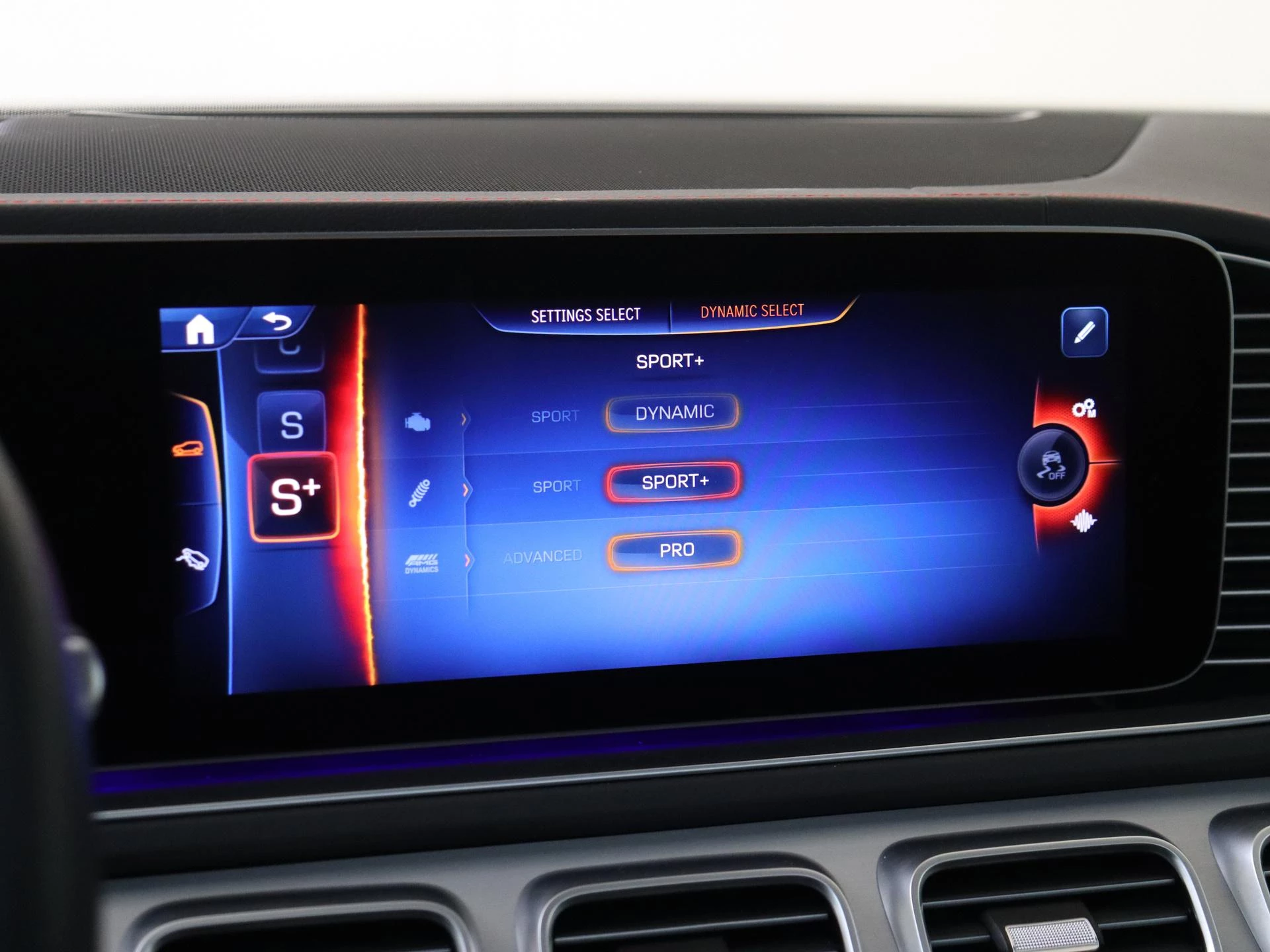 Mercedes-Benz-GLE-image-25