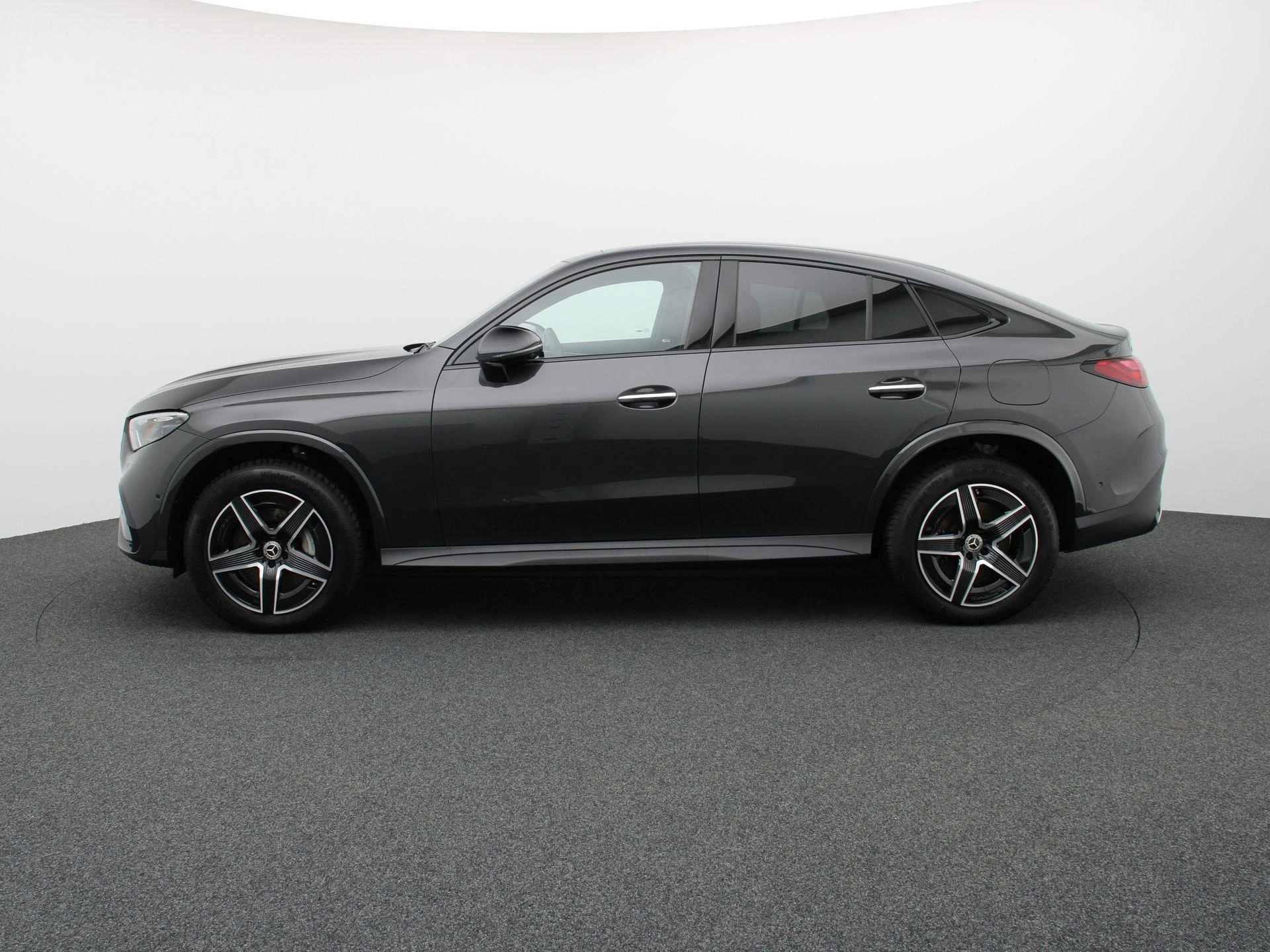 Mercedes-Benz GLC 300 e Coupé AMG Line + PANORAMISCH DAK + DIGITAL LIGHT + NIGHTPAKKET +