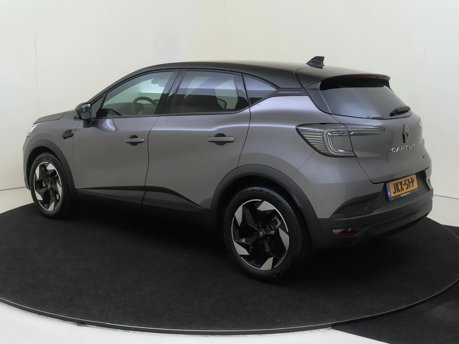 Renault-Captur-image-2