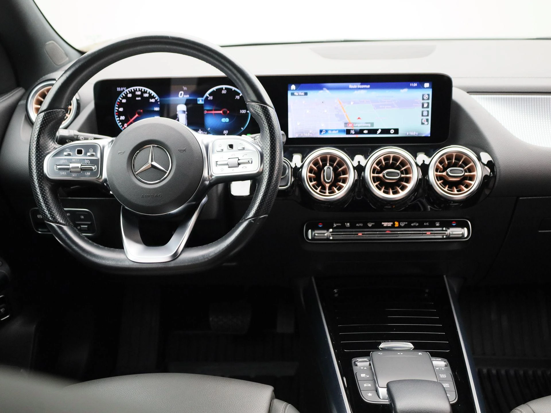 Mercedes-Benz-EQA-image-6