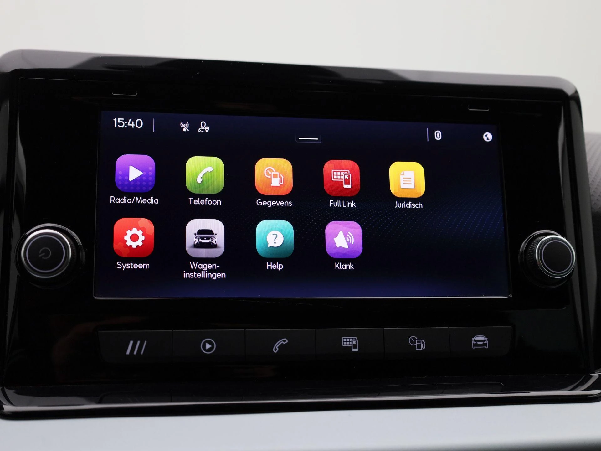 SEAT-Arona-image-22