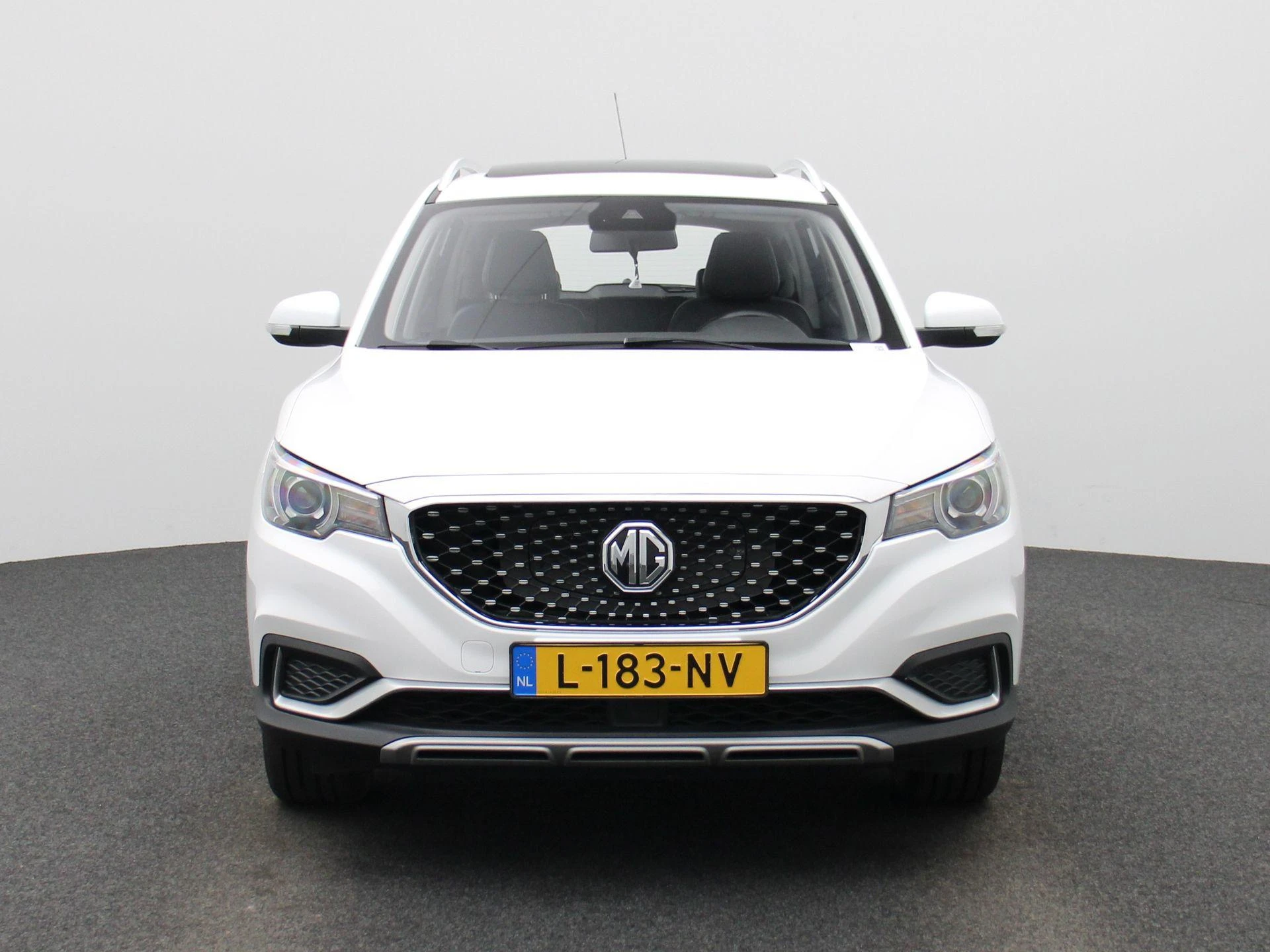 MG-ZS EV-image-2
