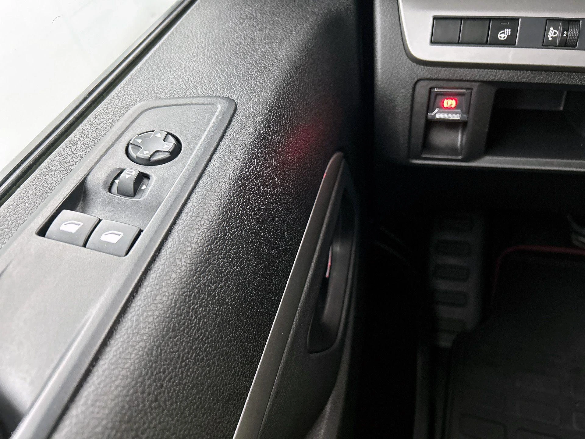 Opel-Vivaro-image-33
