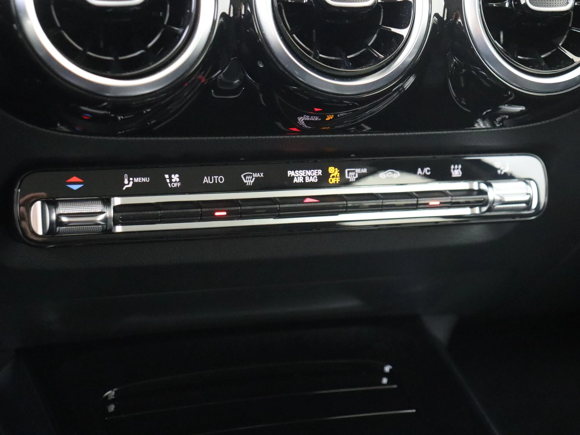 Mercedes-Benz-B-Klasse-image-22