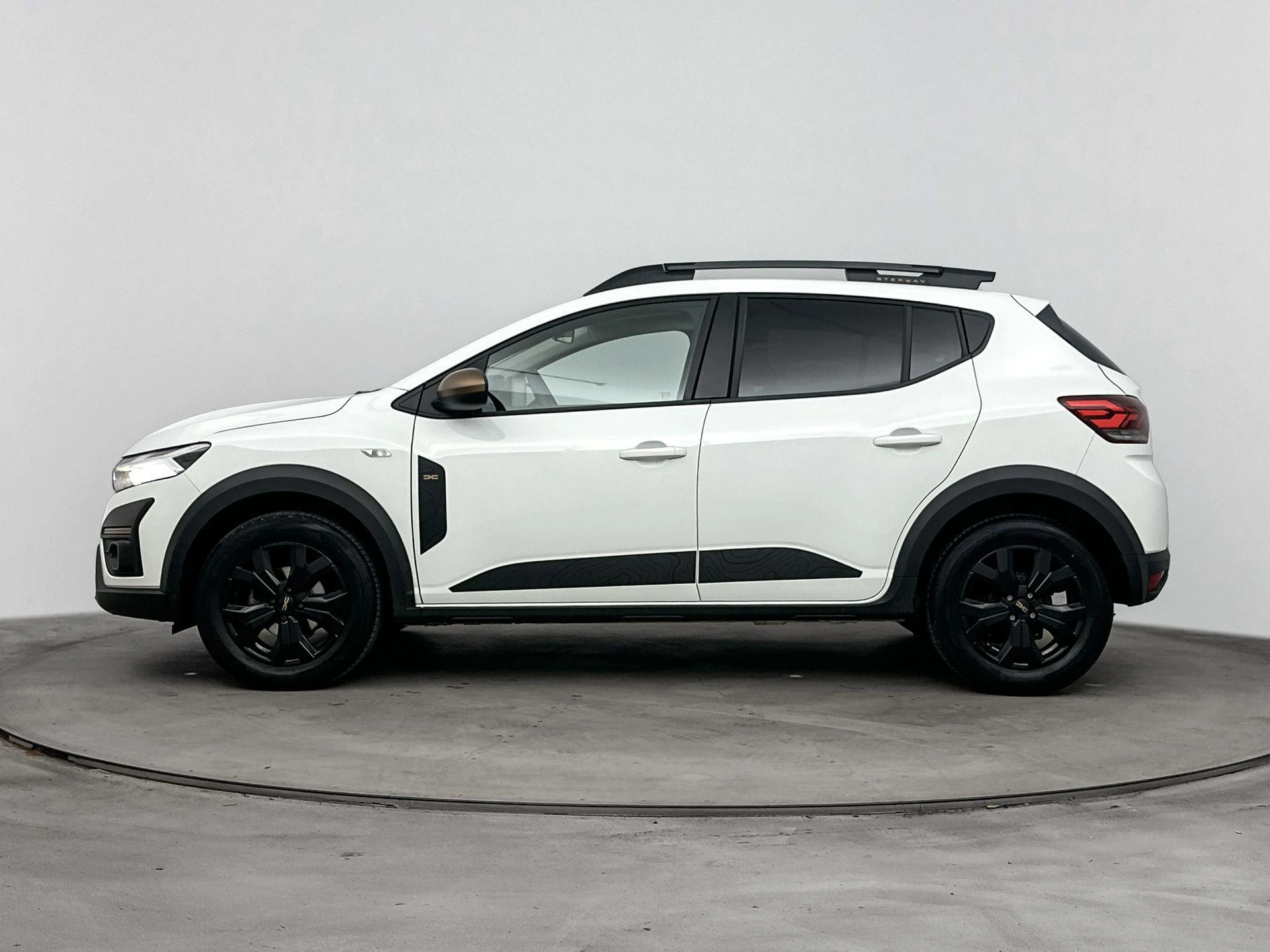 Dacia-Sandero Stepway-image-1