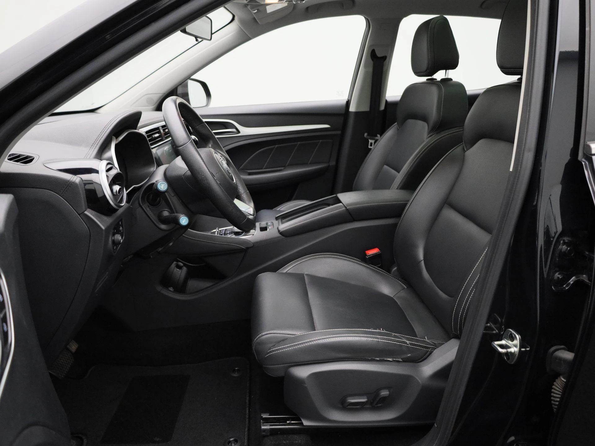 MG-ZS EV-image-8
