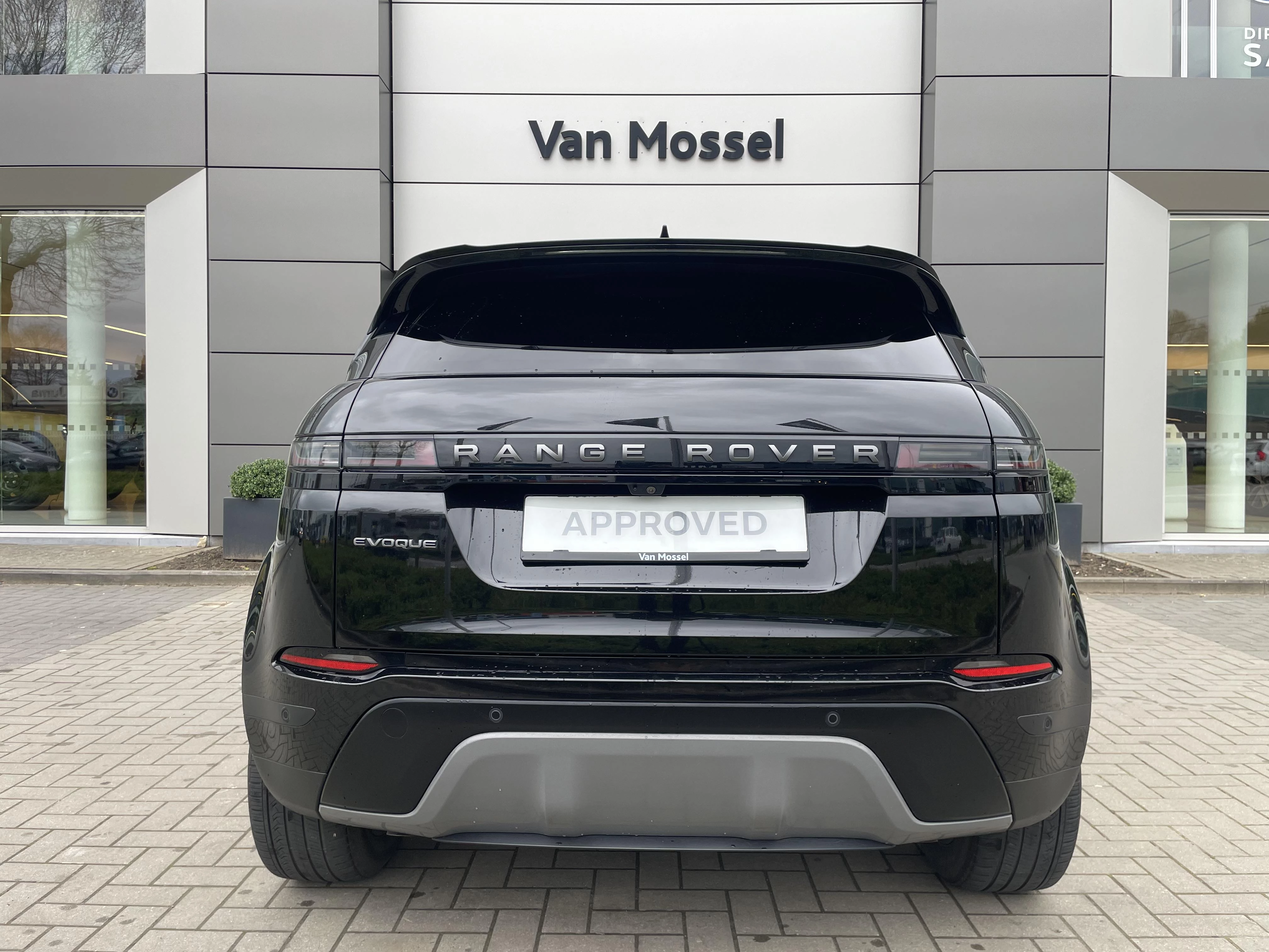 Land Rover Range Rover Evoque P300e S AWD Auto