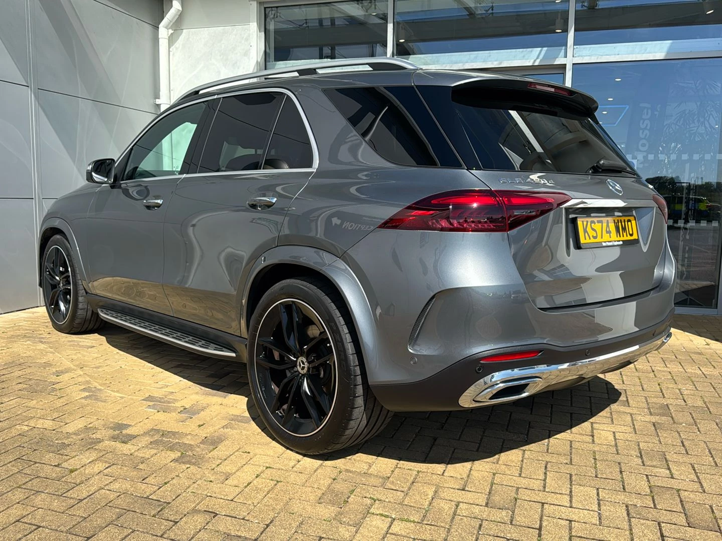 Mercedes-Benz-GLE-image-2