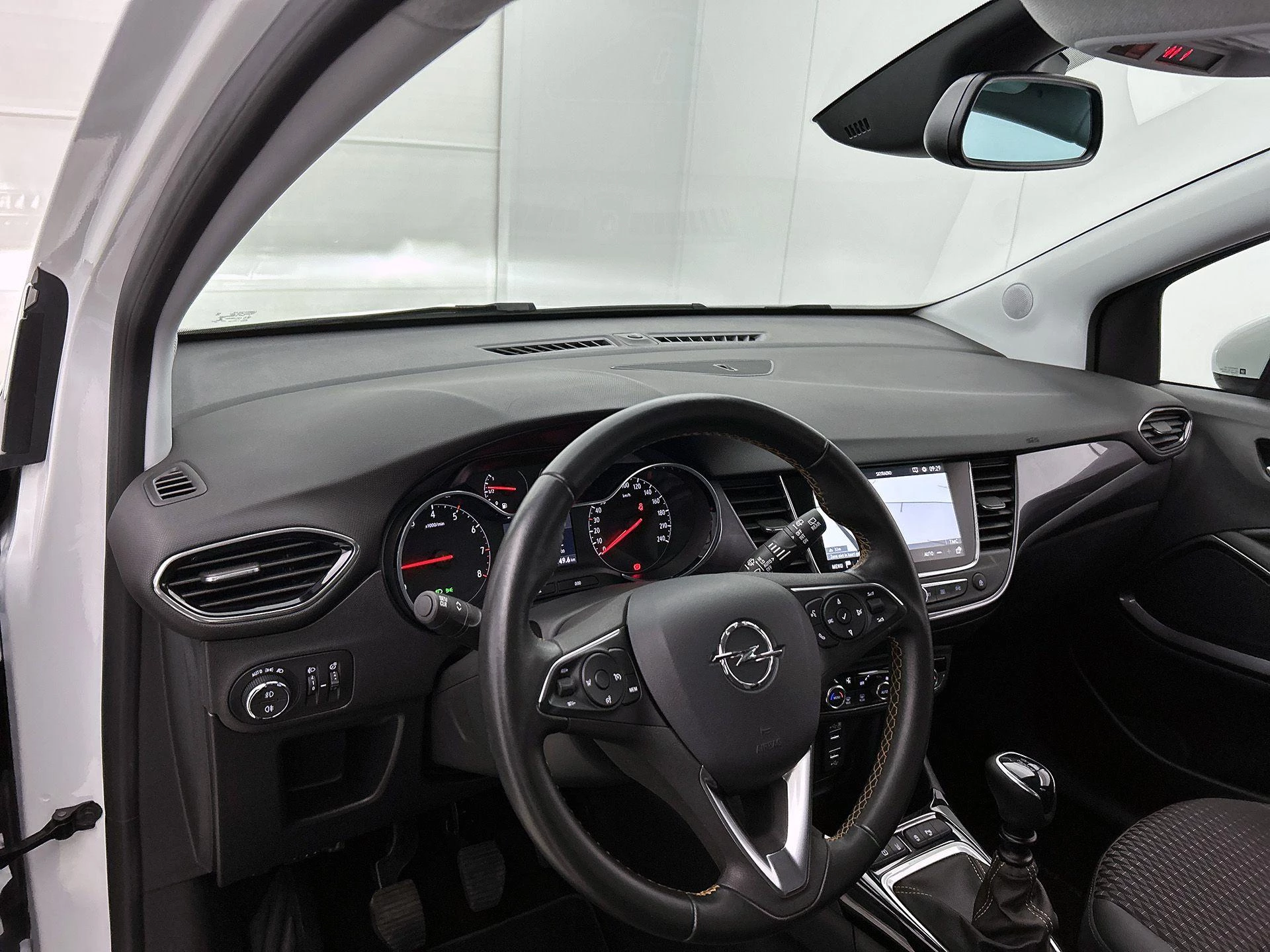 Opel-Crossland X-image-16