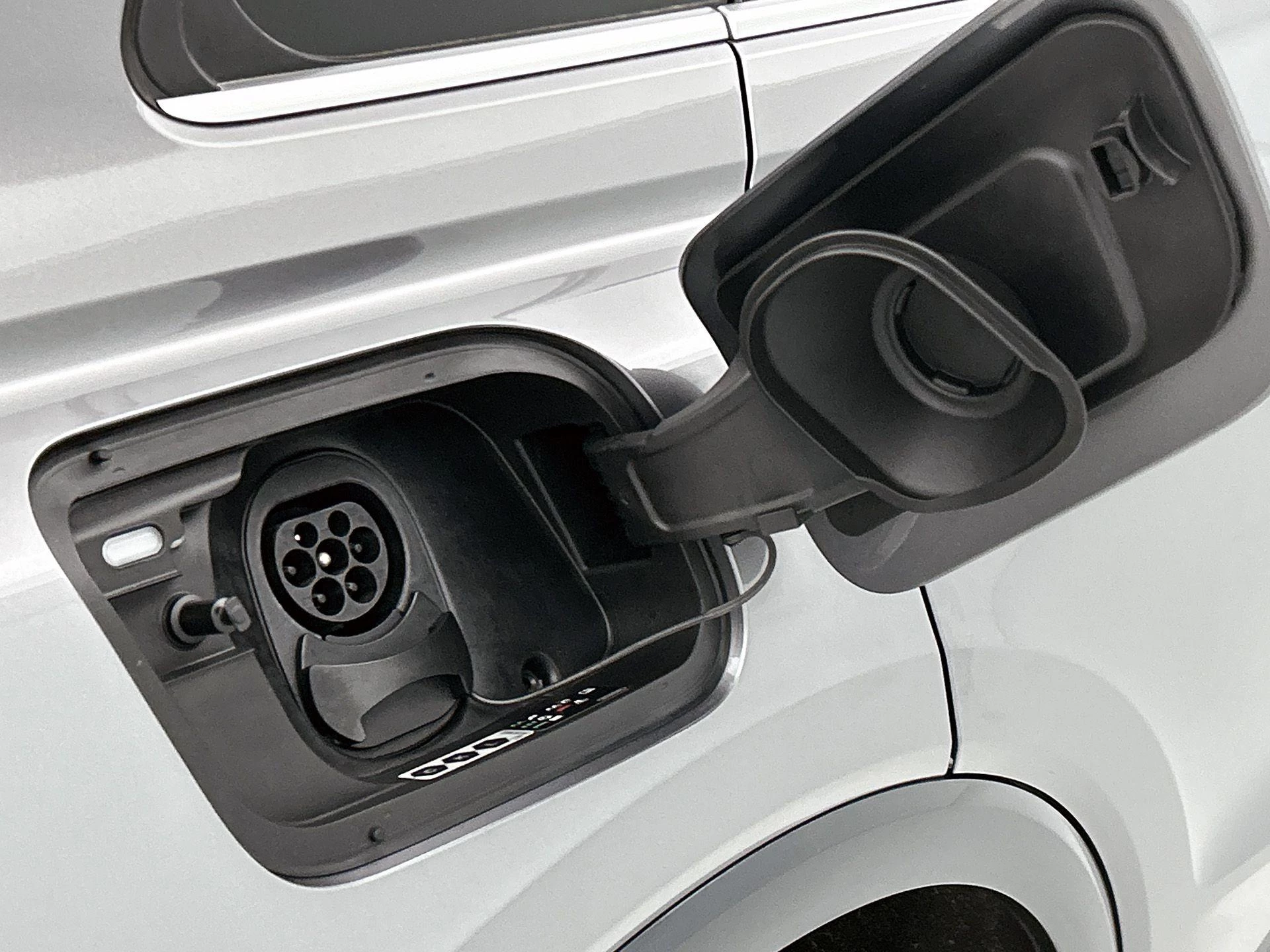 Audi-Q4 e-tron-image-10