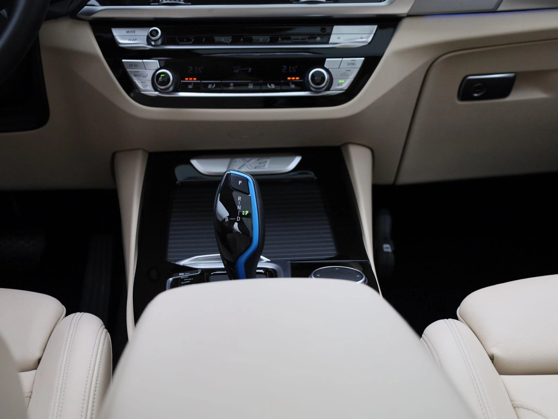 BMW-iX3-image-9
