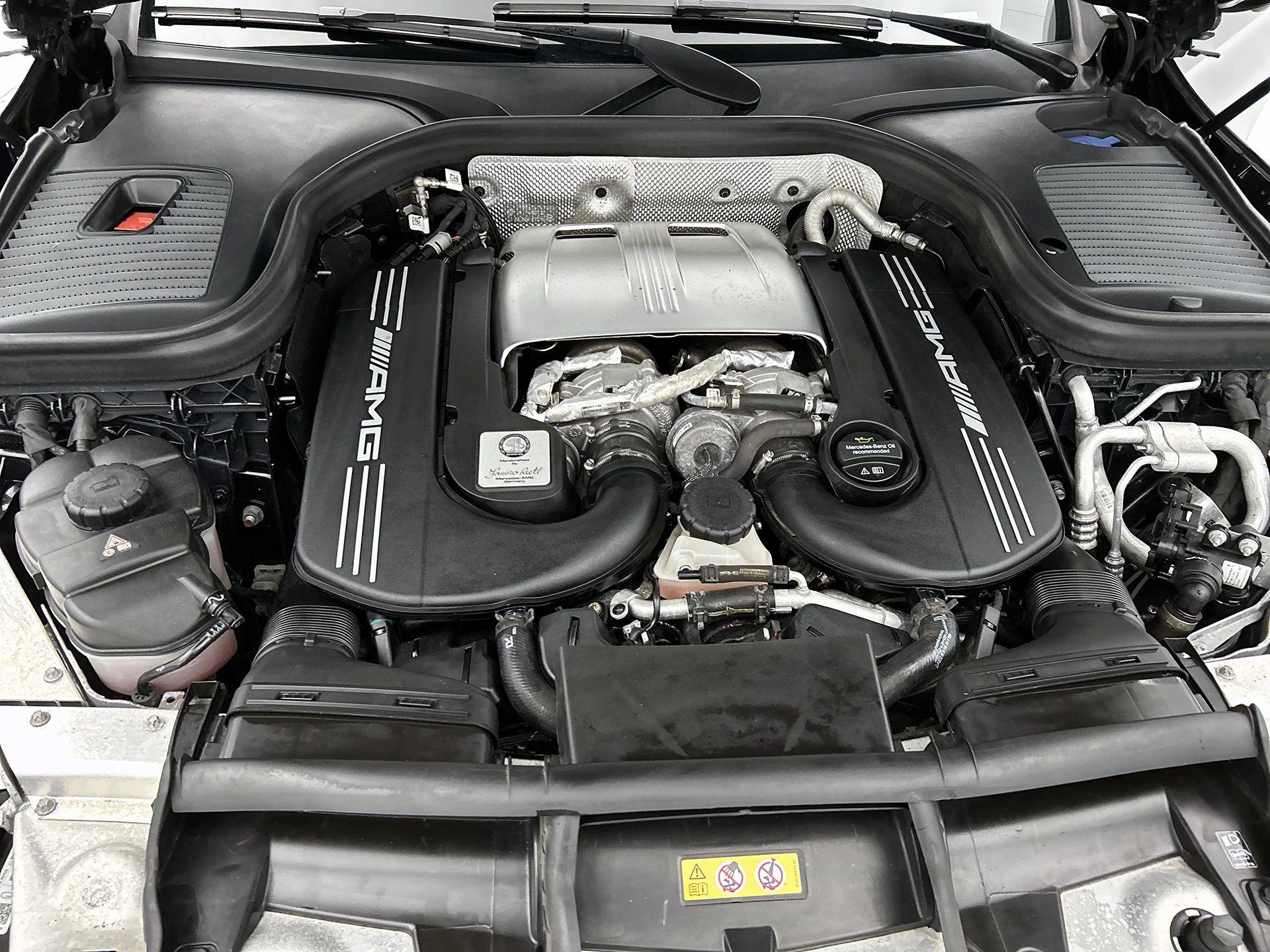 Mercedes-Benz-GLC-image-42