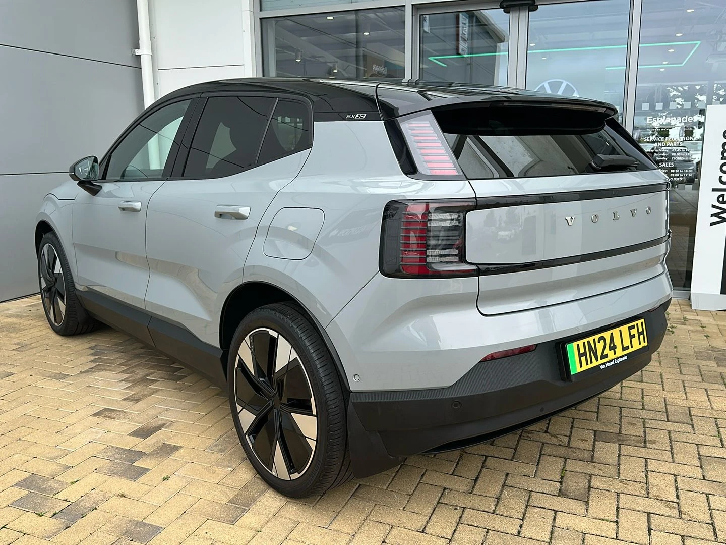 Volvo-EX30-image-2