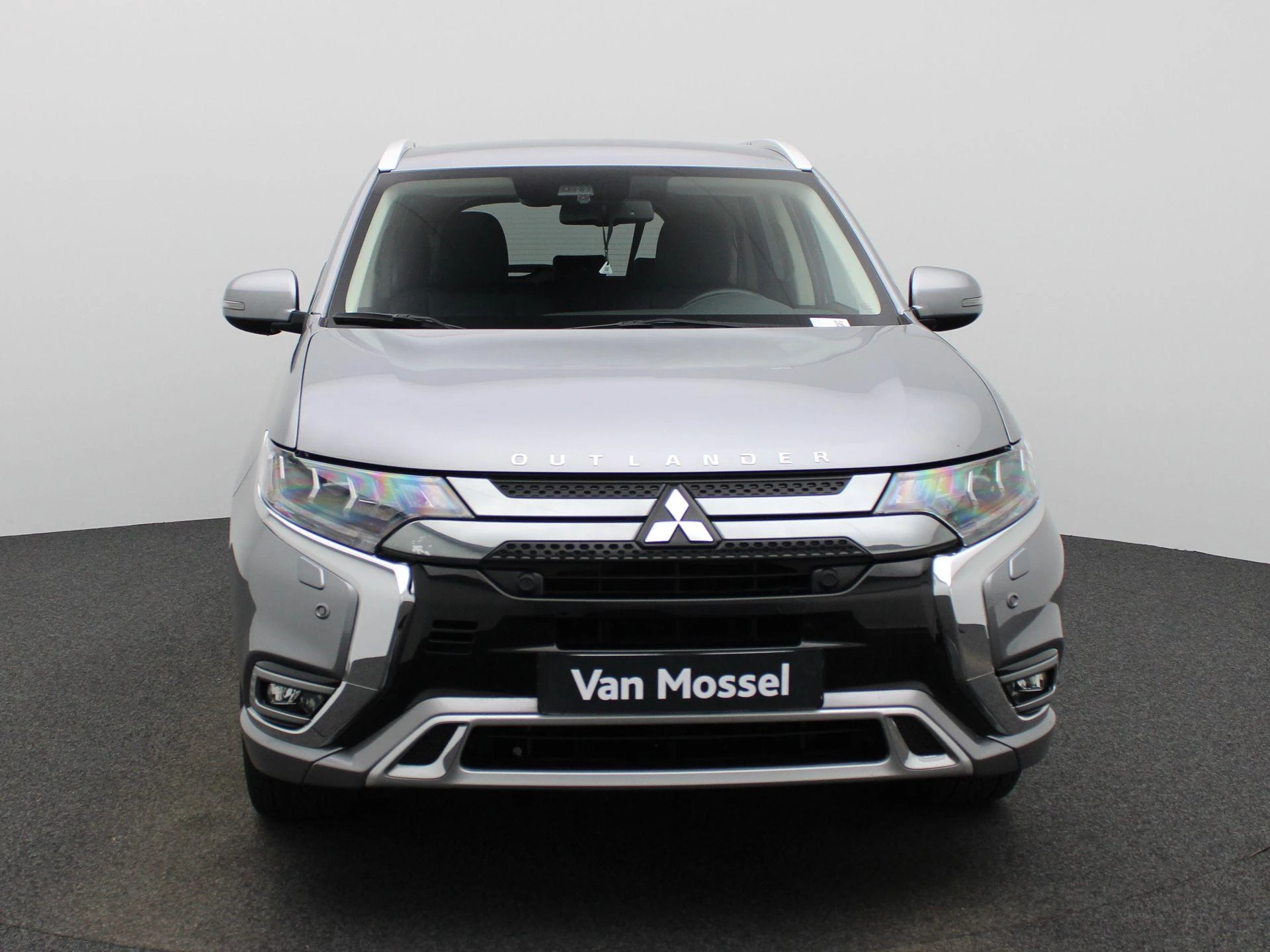 Mitsubishi-Outlander-image-2