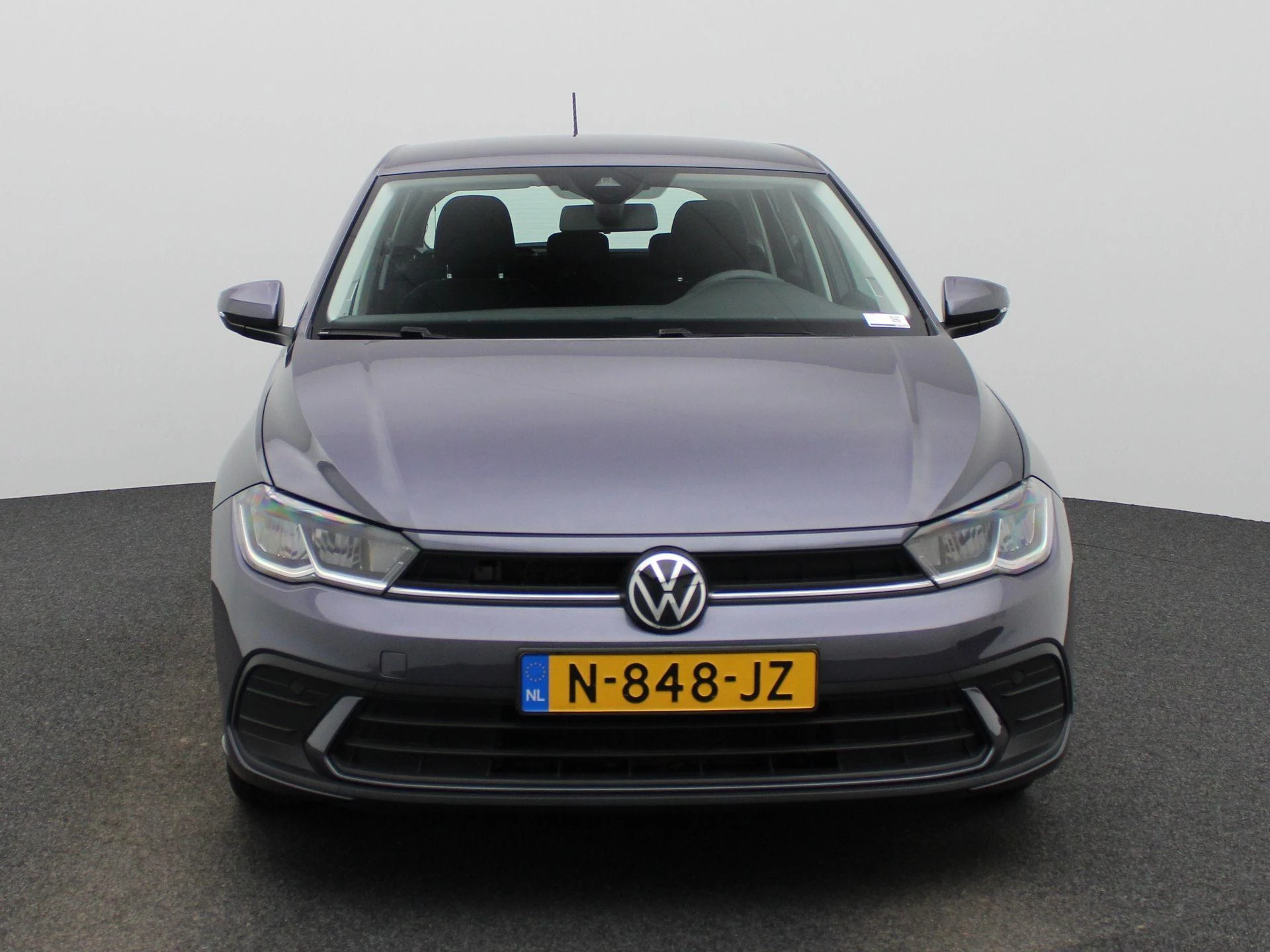 Volkswagen-Polo-image-4