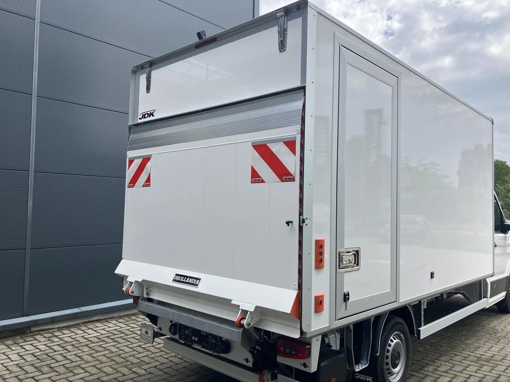 Volkswagen-Crafter-image-4