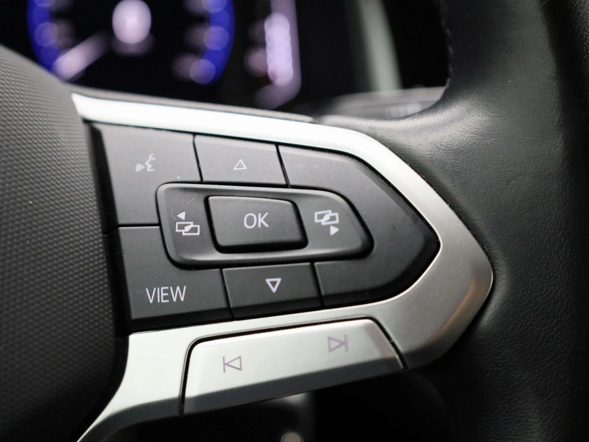 Volkswagen-Polo-image-23