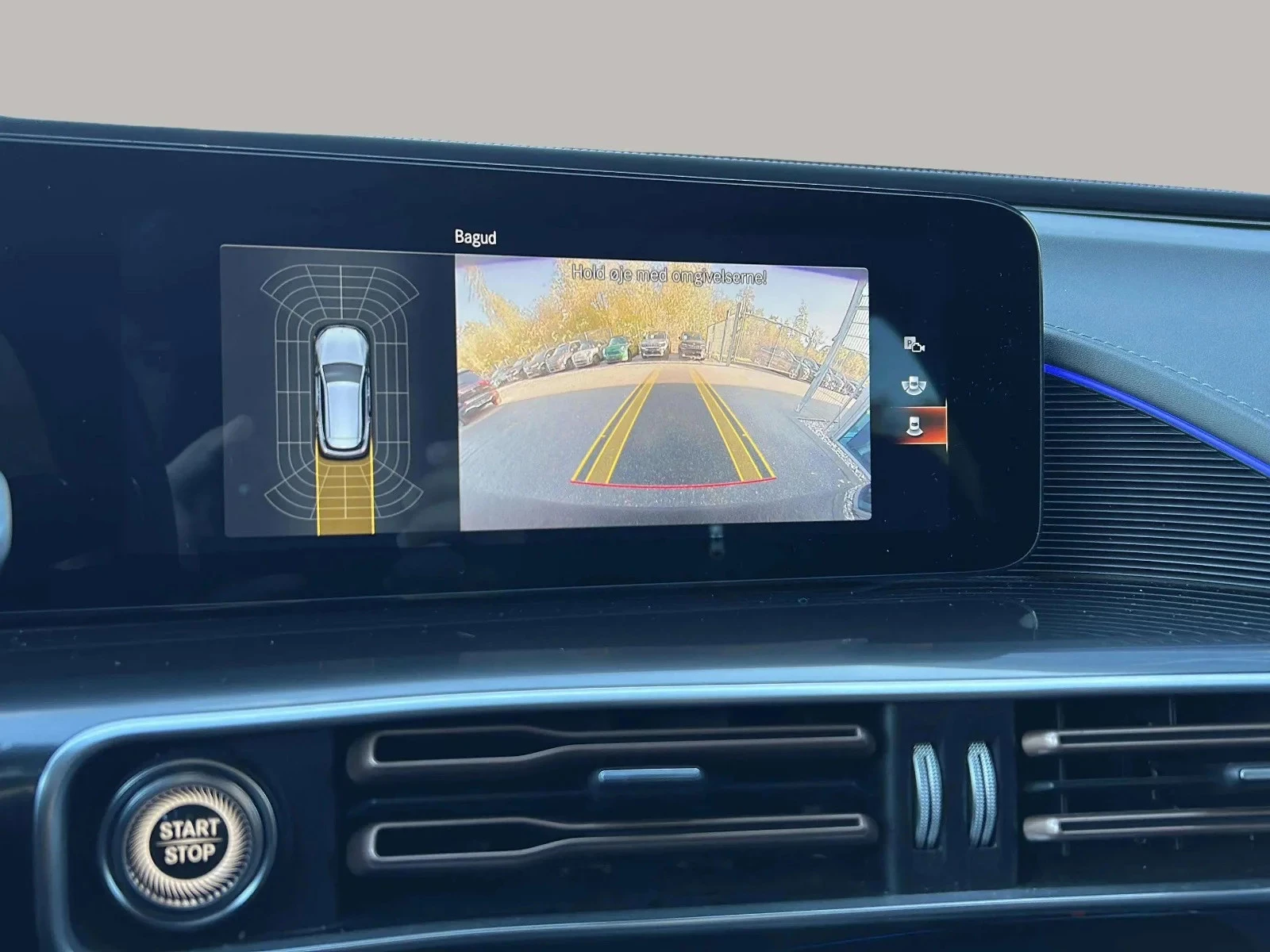 Mercedes-Benz-EQC-image-15