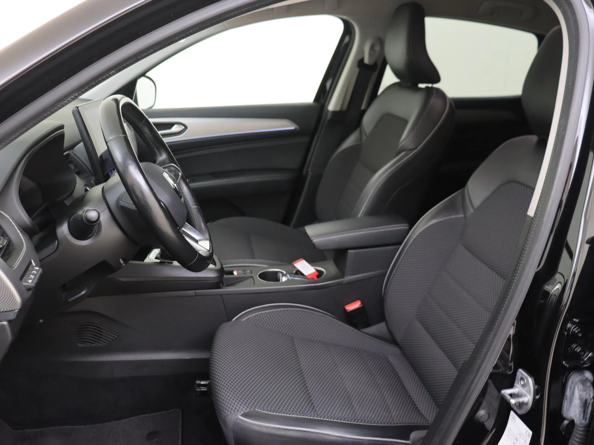 Renault-Arkana-image-10