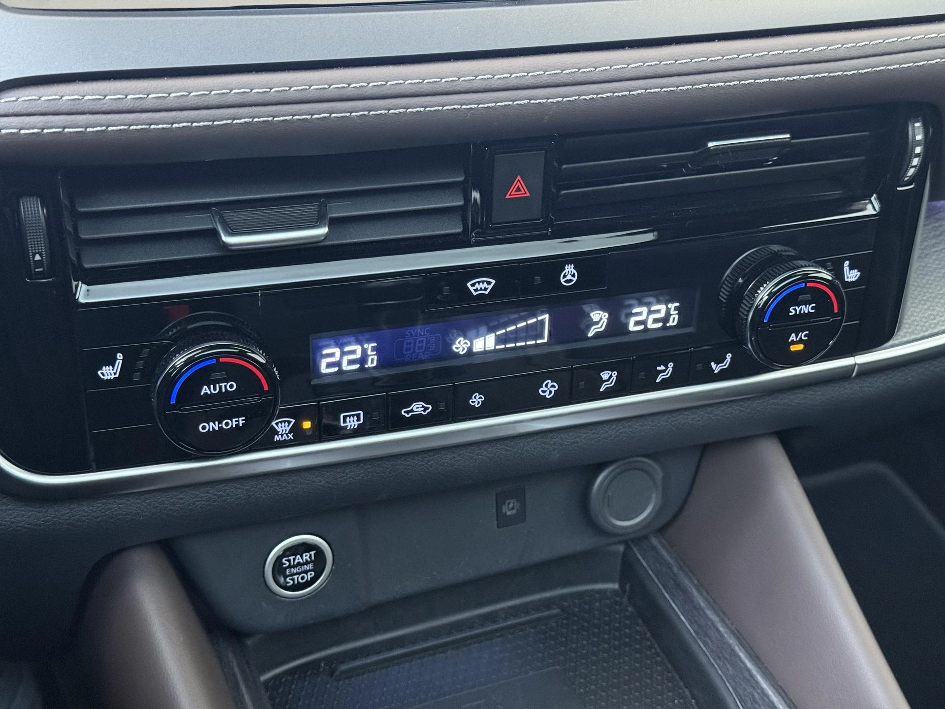 Nissan-QASHQAI-image-18