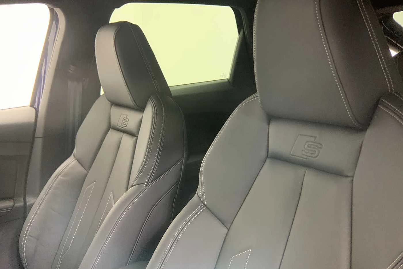 Audi-Q4 e-tron-image-8