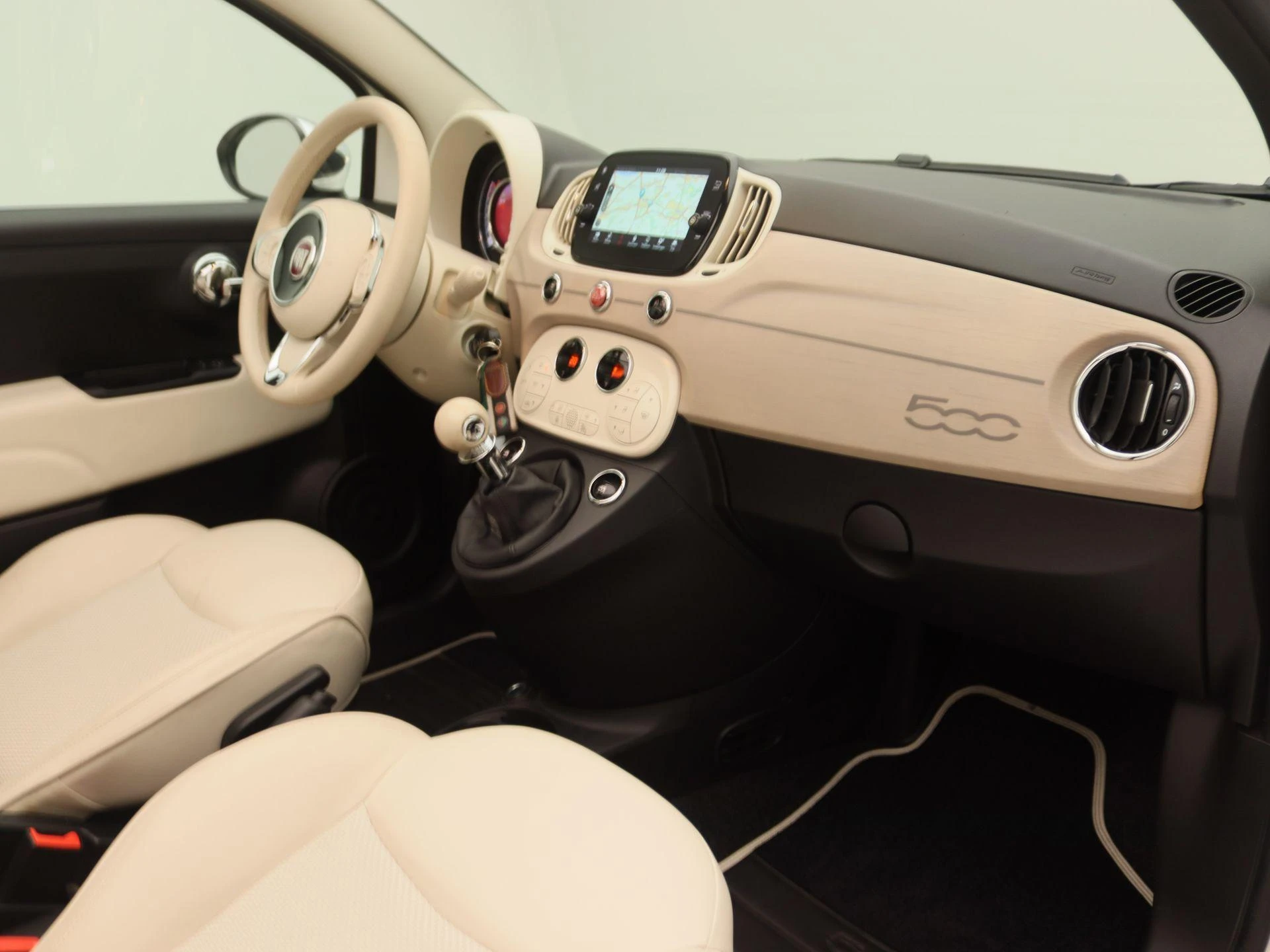 Fiat-500C-image-21