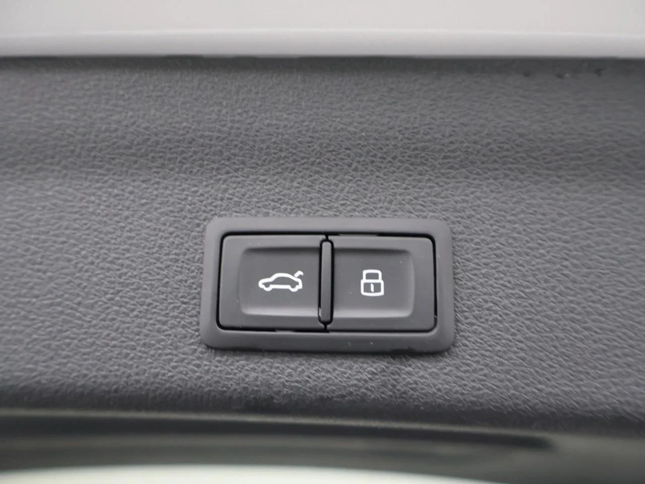 Audi-A6-image-23