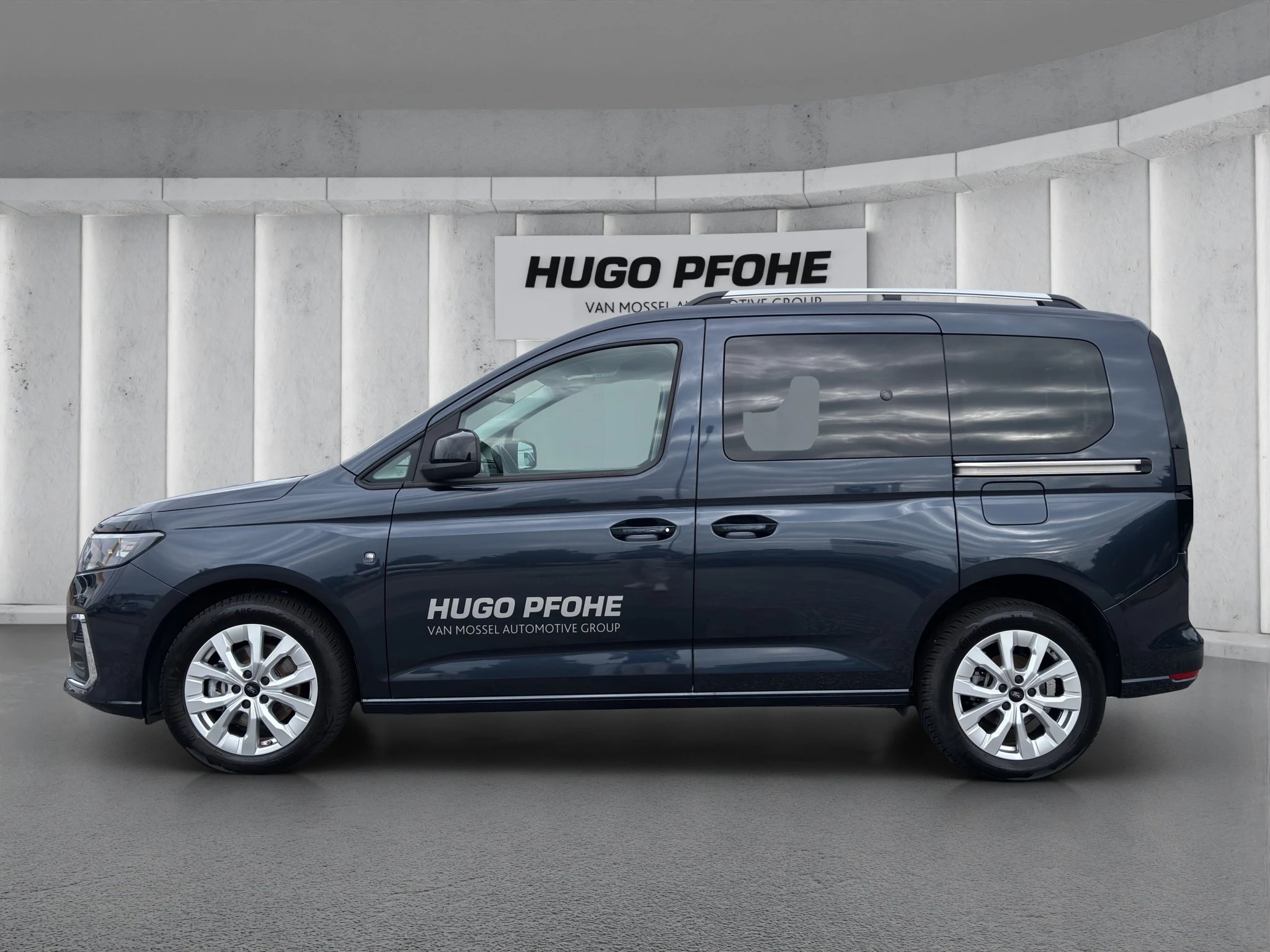Ford-Tourneo Connect-image-1